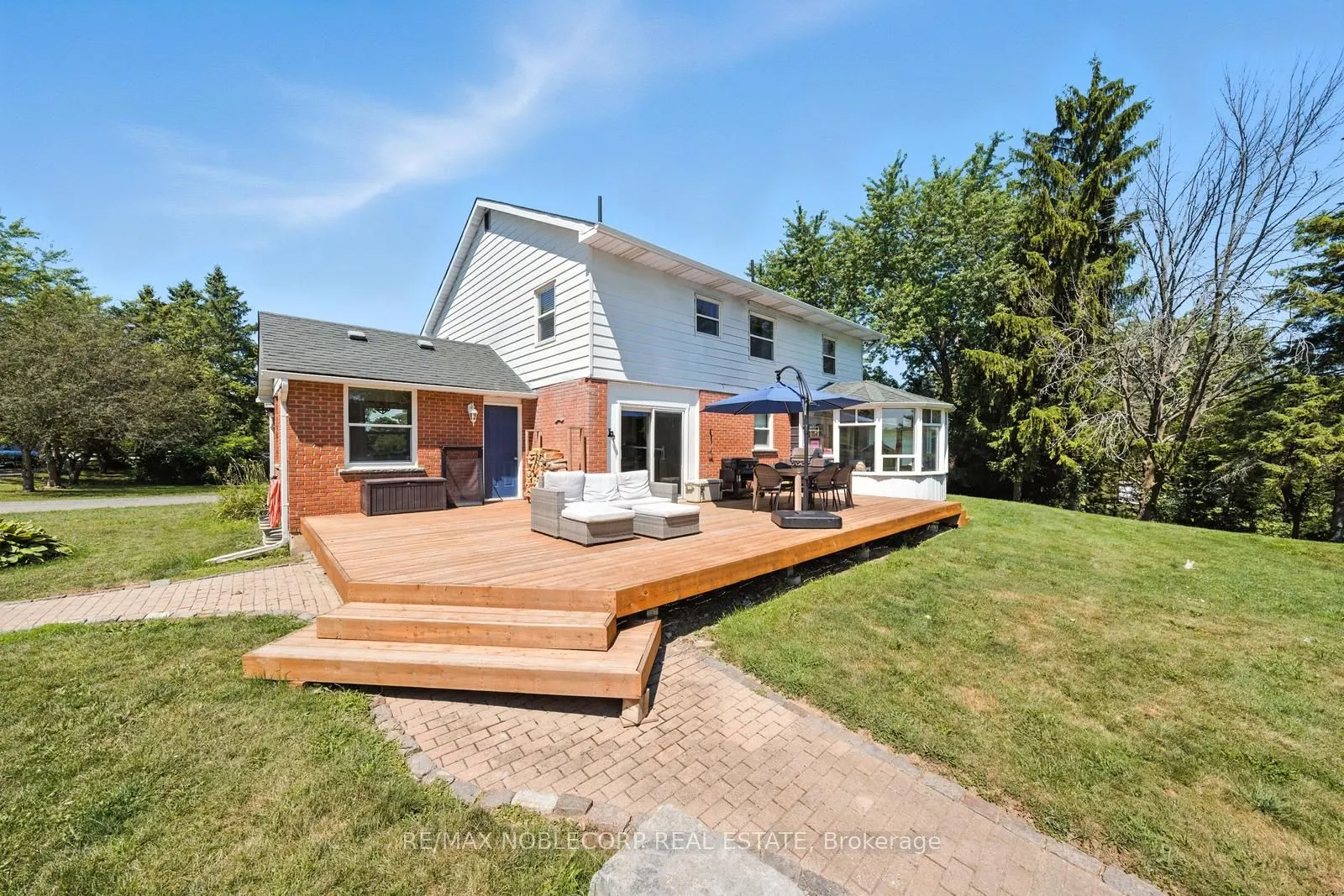2037 15th Side Road