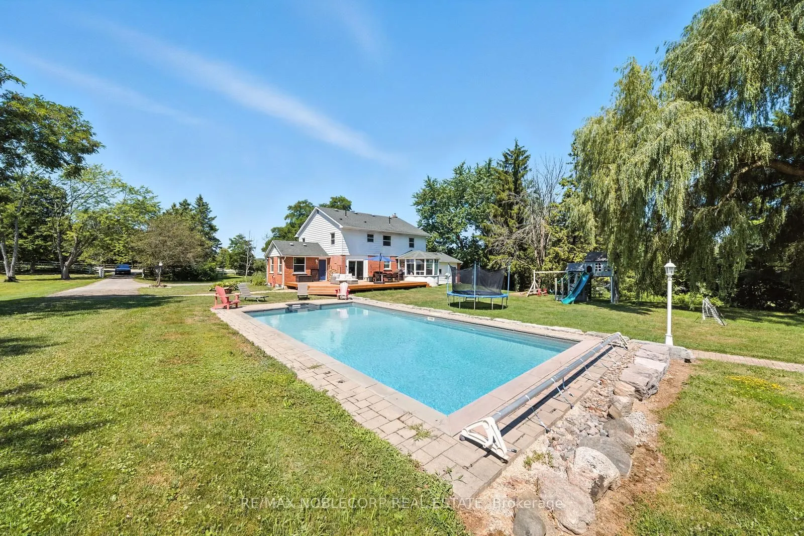 2037 15th Side Road