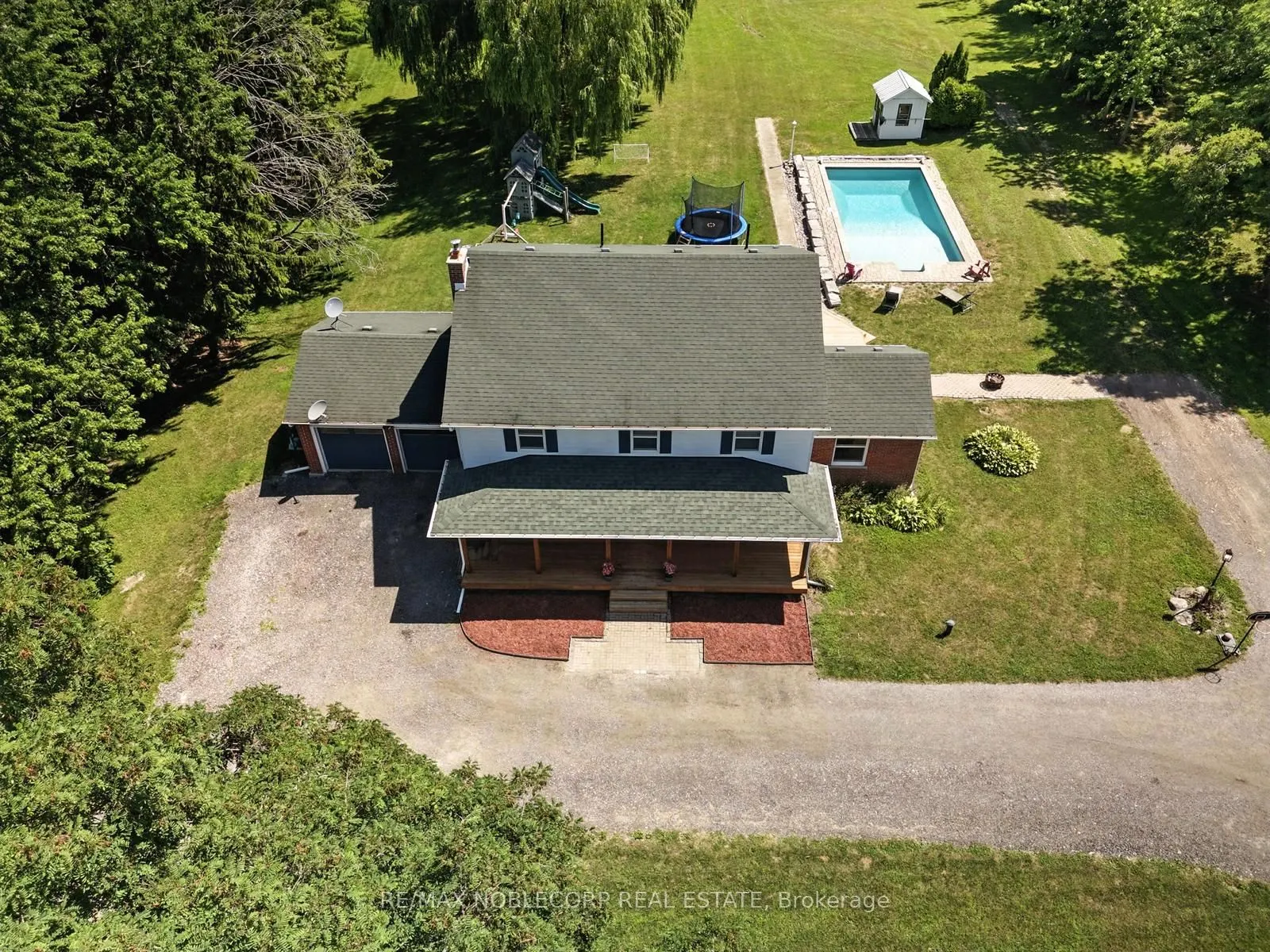 2037 15th Side Road