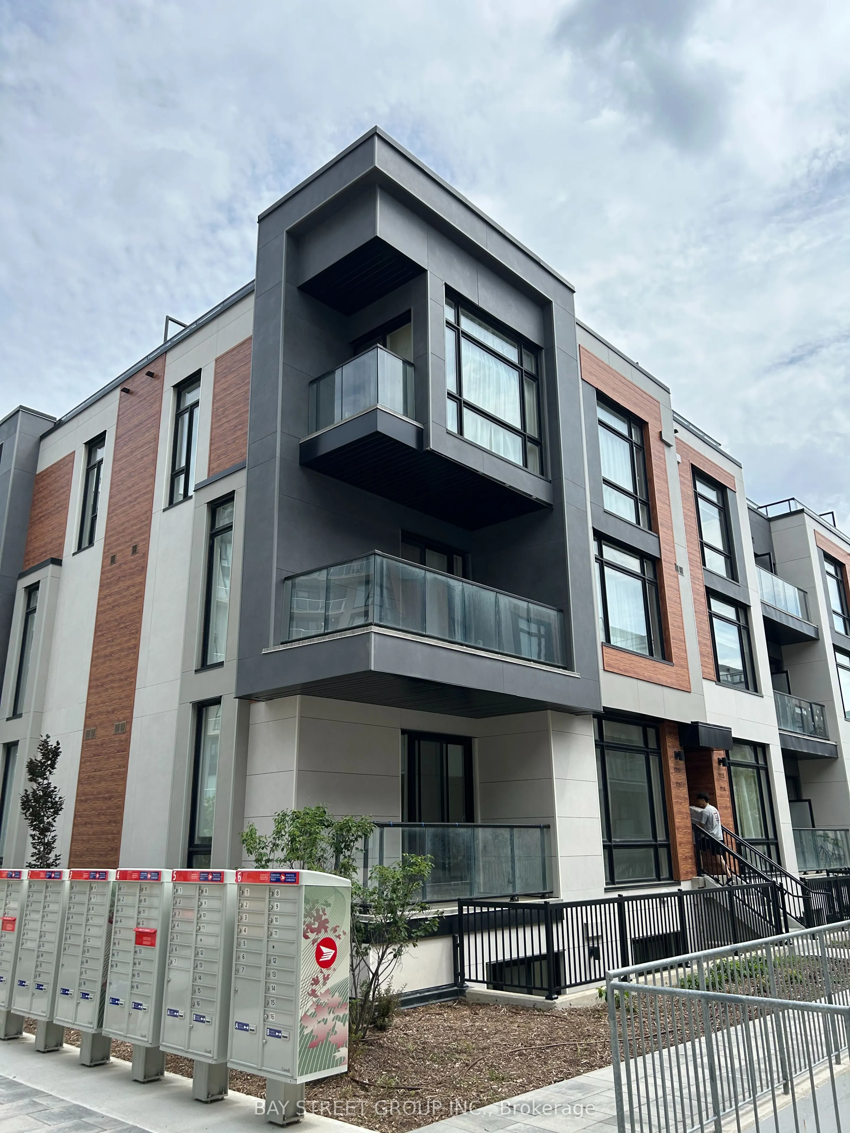 12 David Eyer Road, #1116