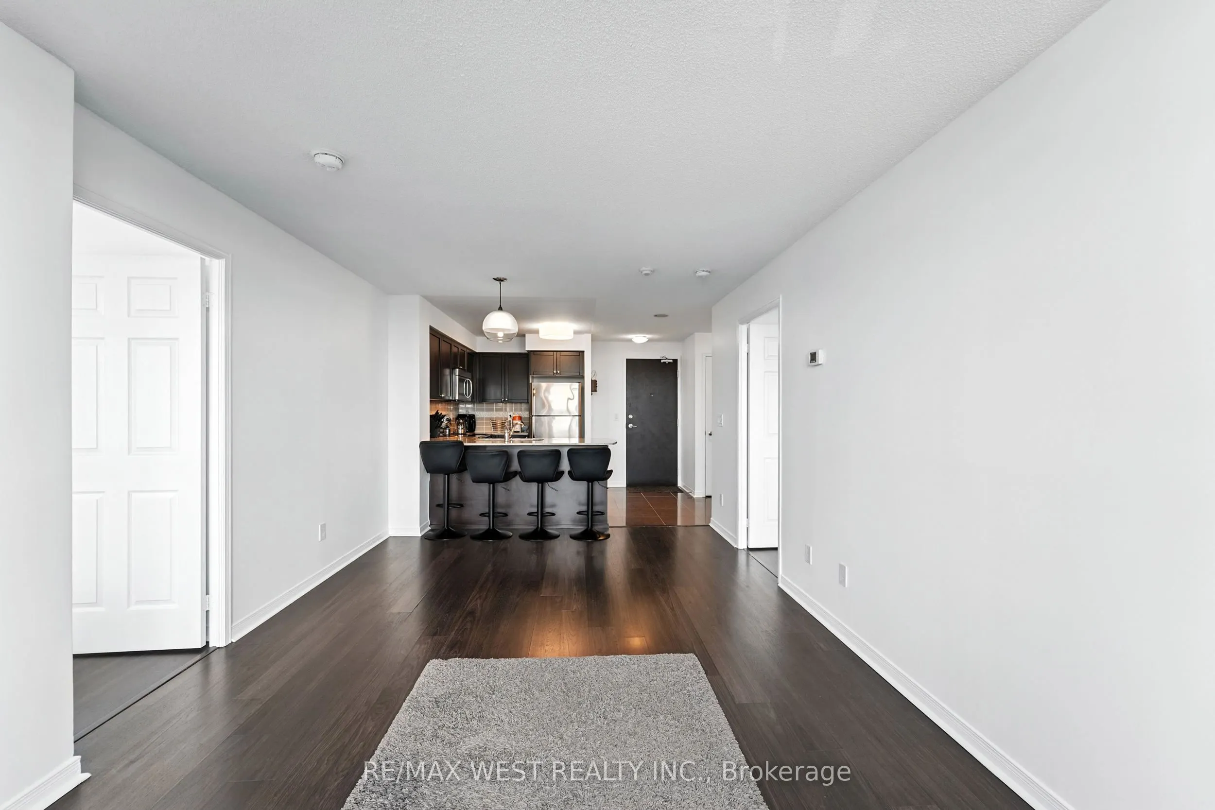 75 King William Crescent, #PH2