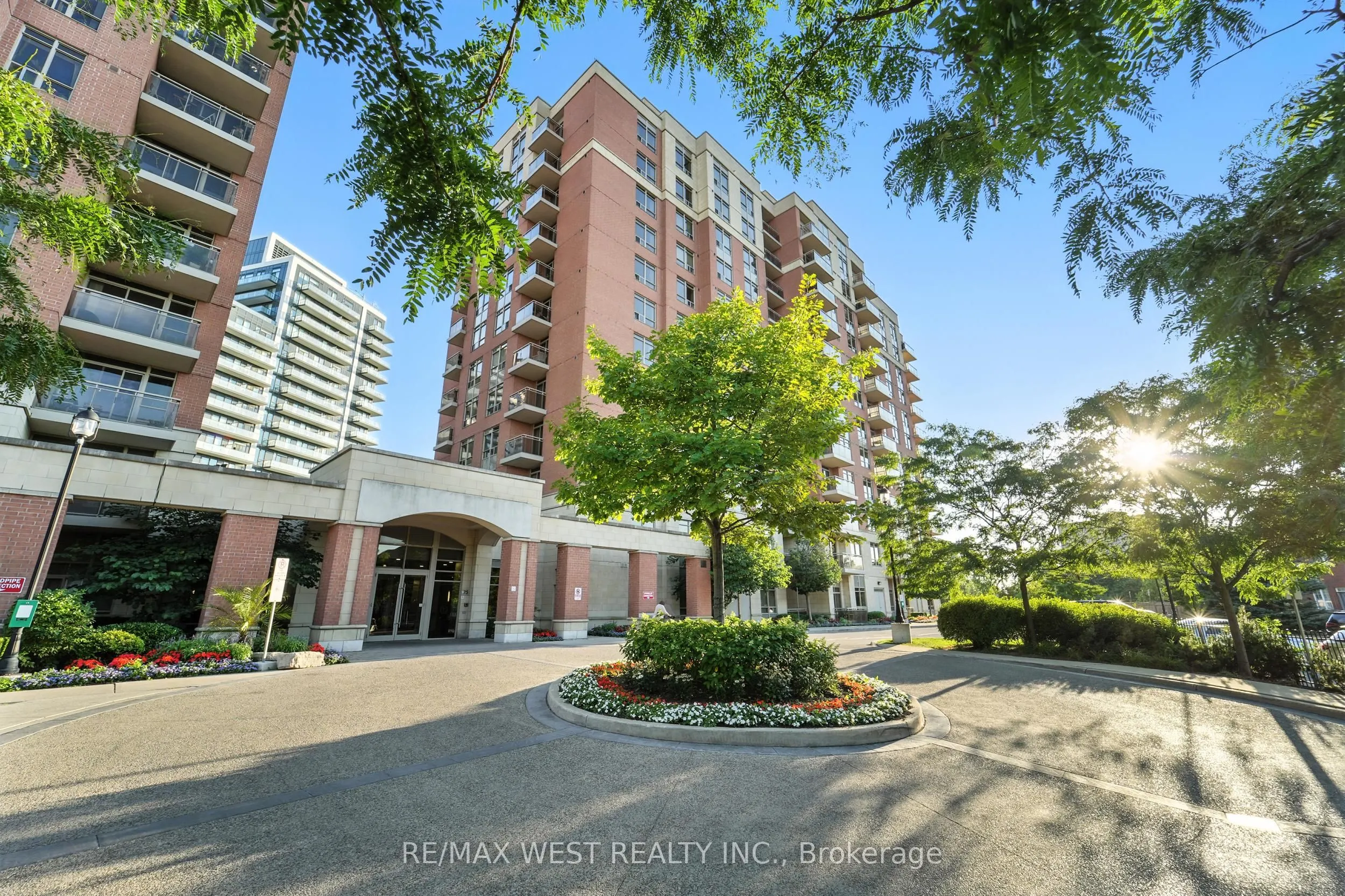 75 King William Crescent, #PH2