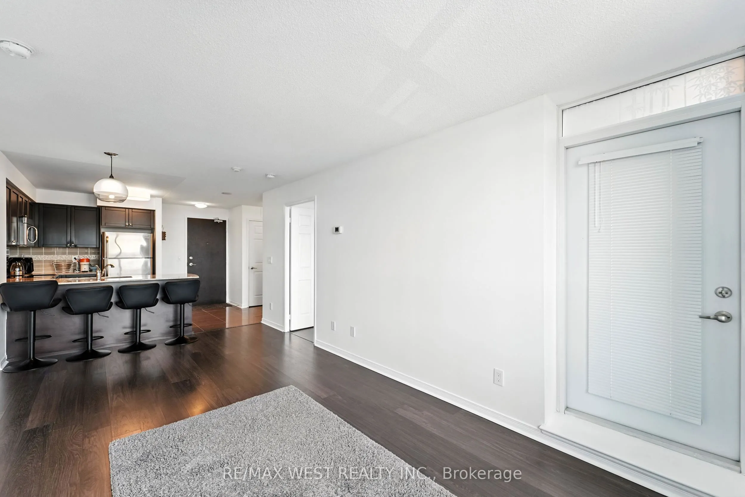 75 King William Crescent, #PH2