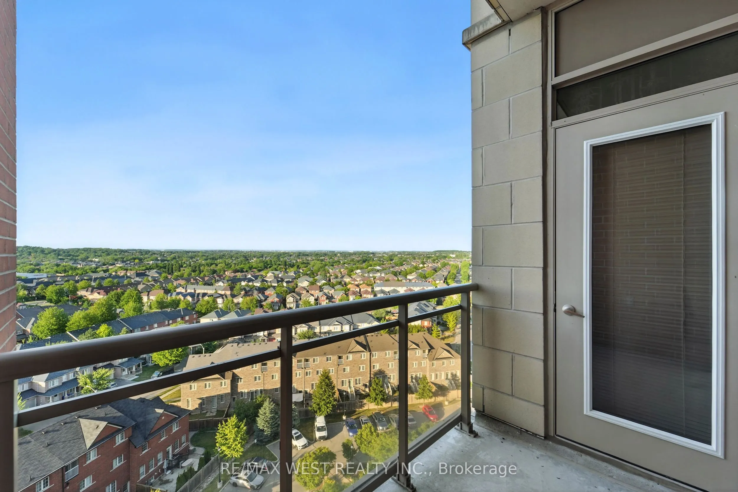 75 King William Crescent, #PH2