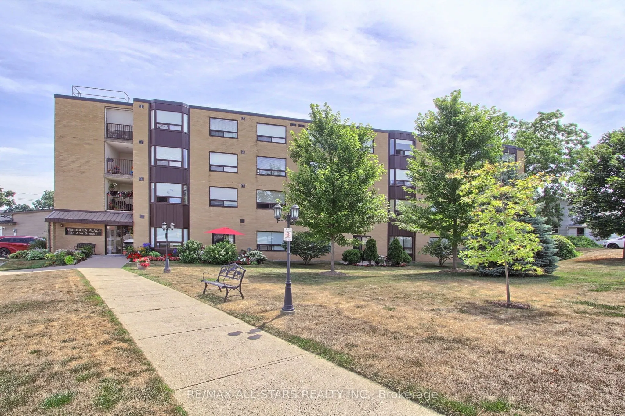 41 Ash Street, #103