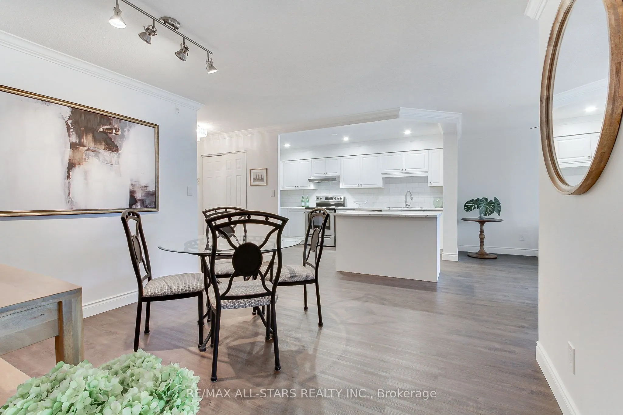 41 Ash Street, #103