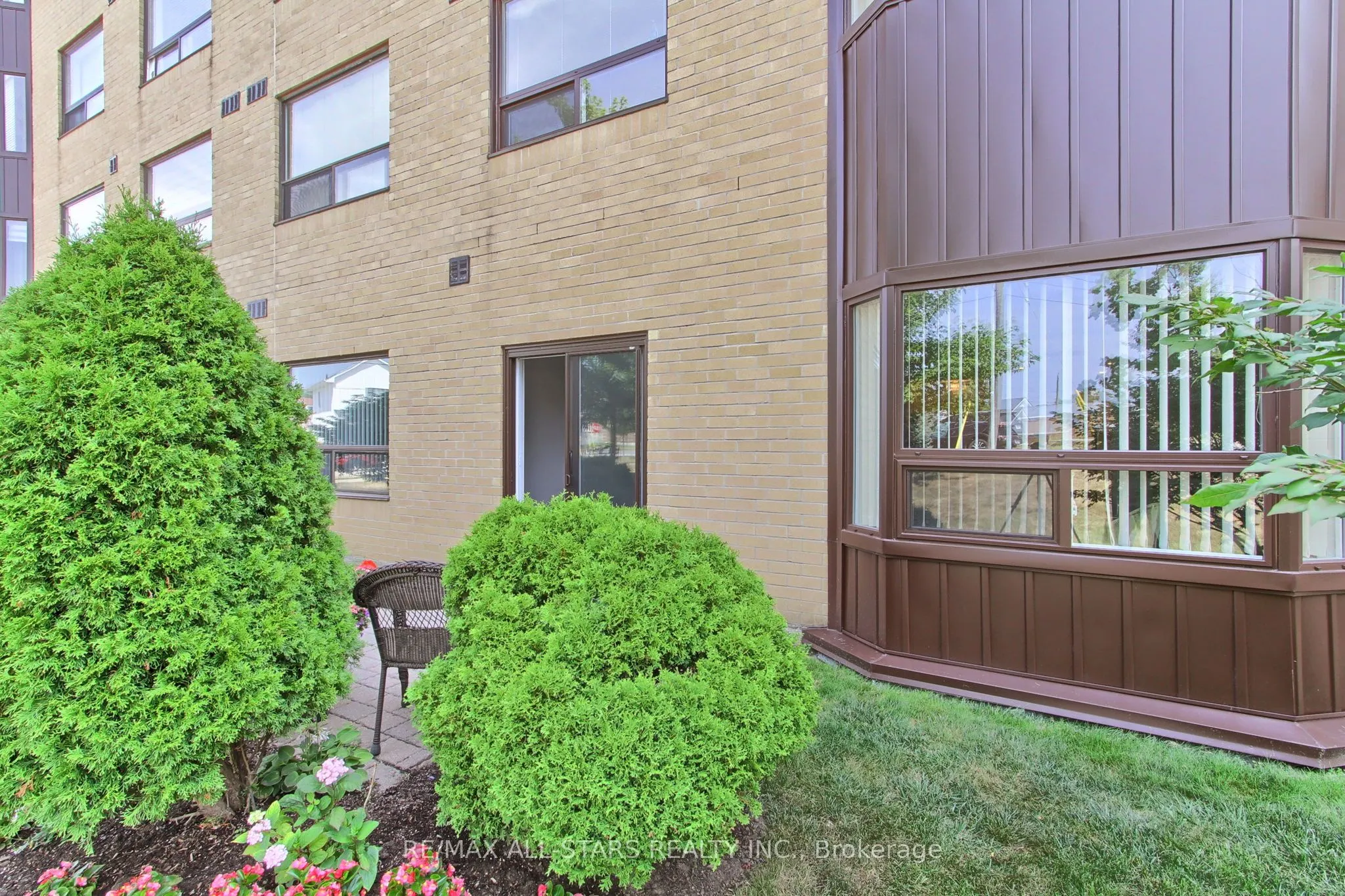41 Ash Street, #103
