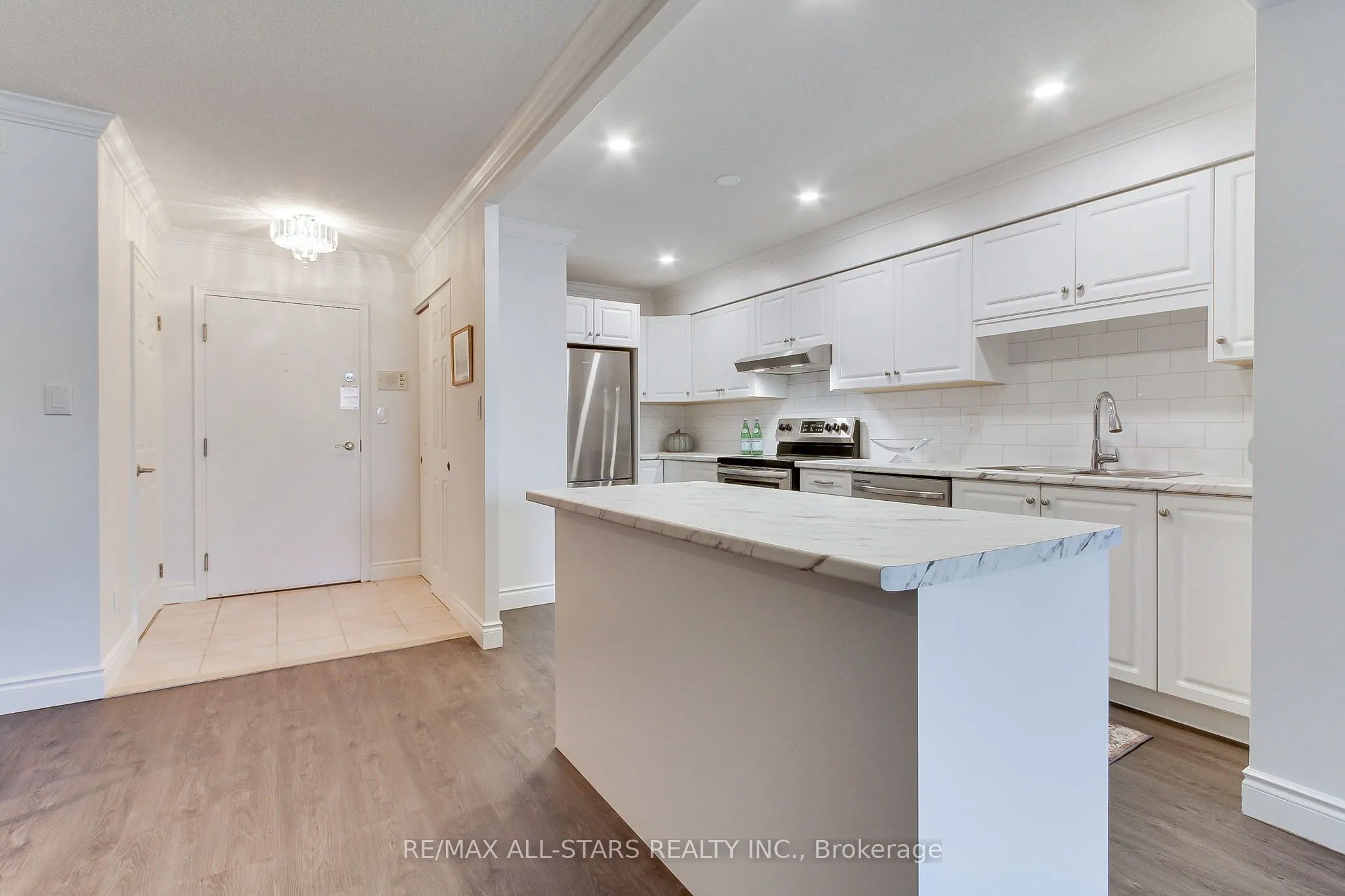41 Ash Street, #103