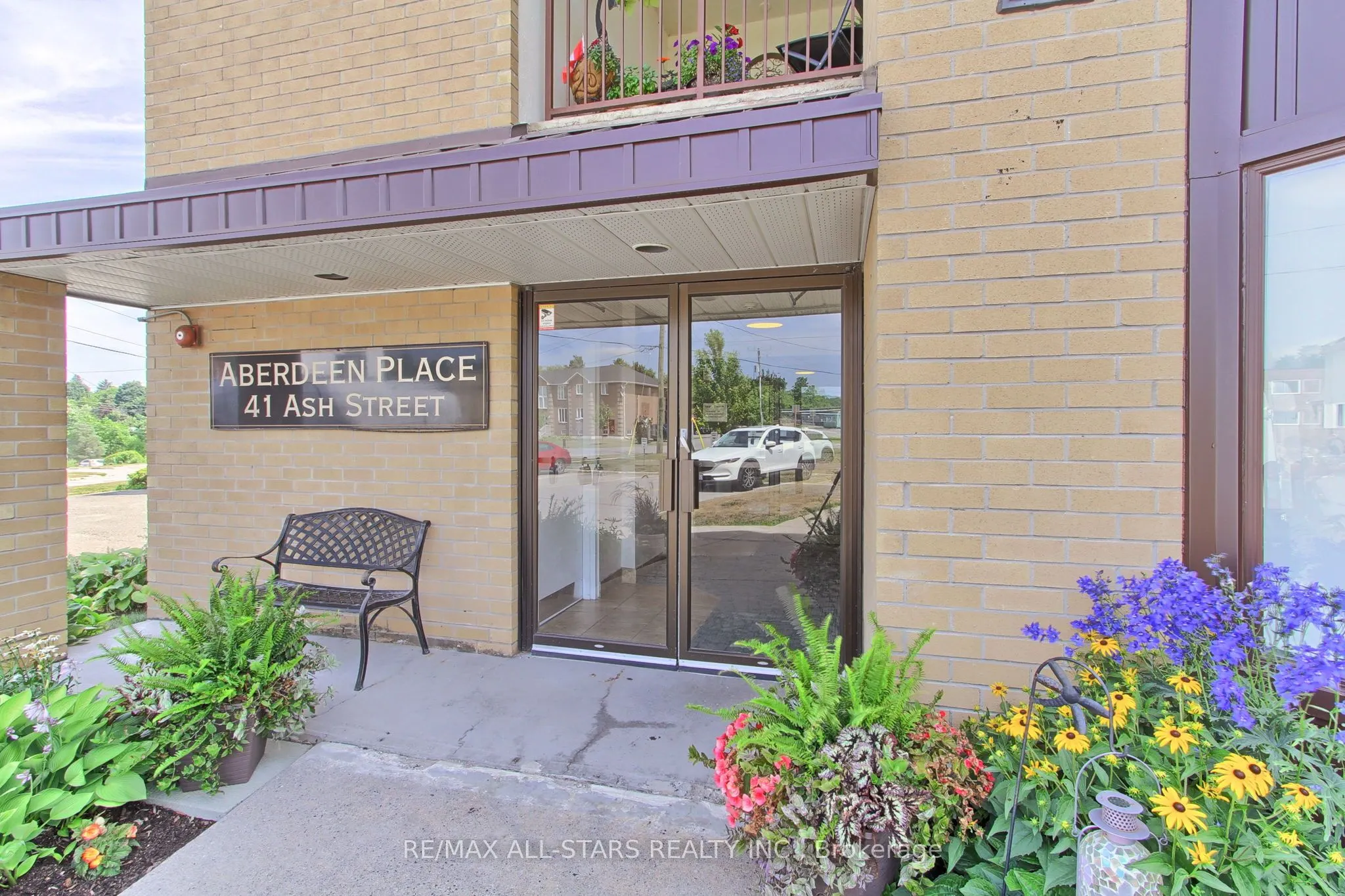 41 Ash Street, #103
