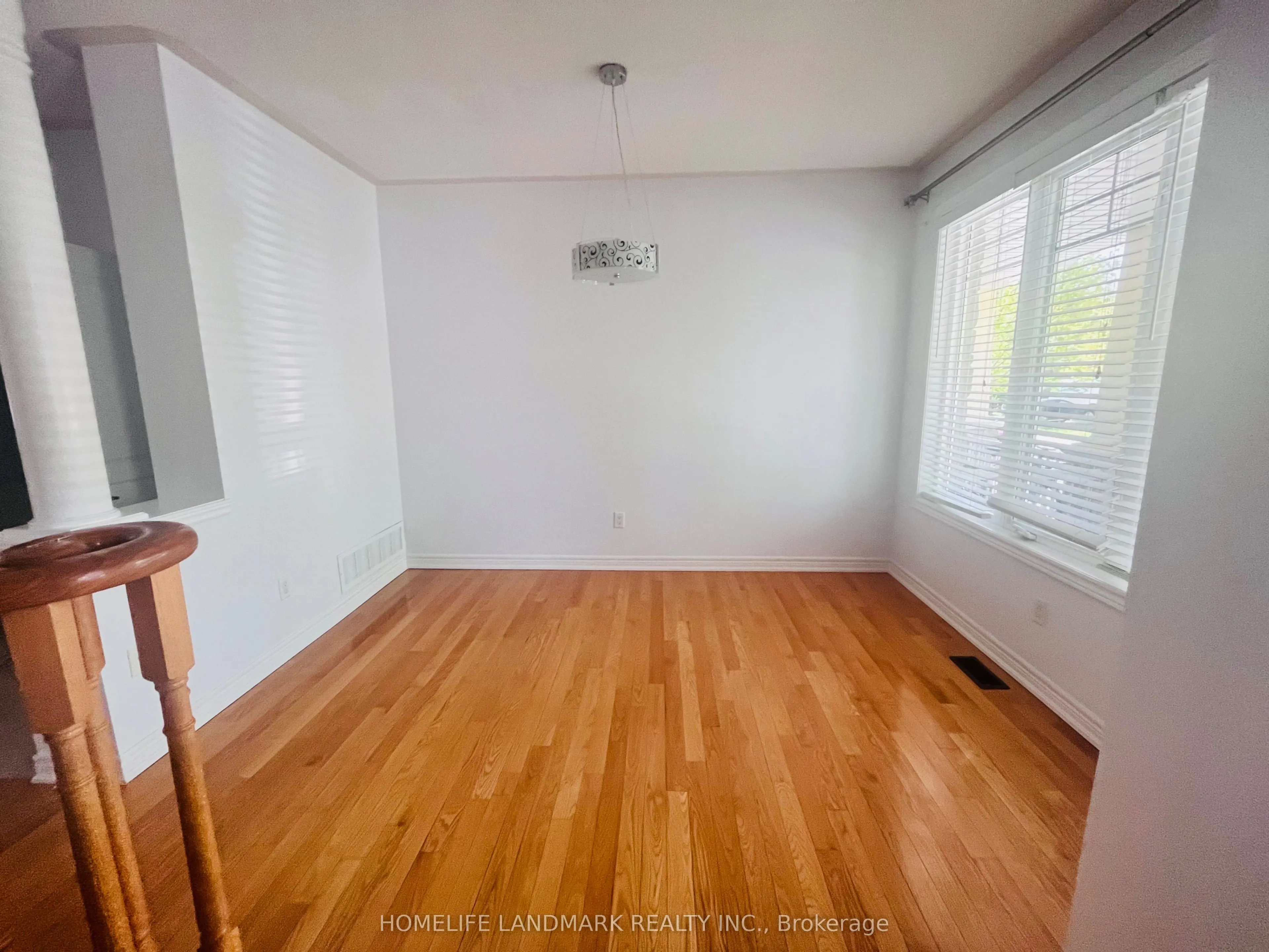 27 Thistle Avenue