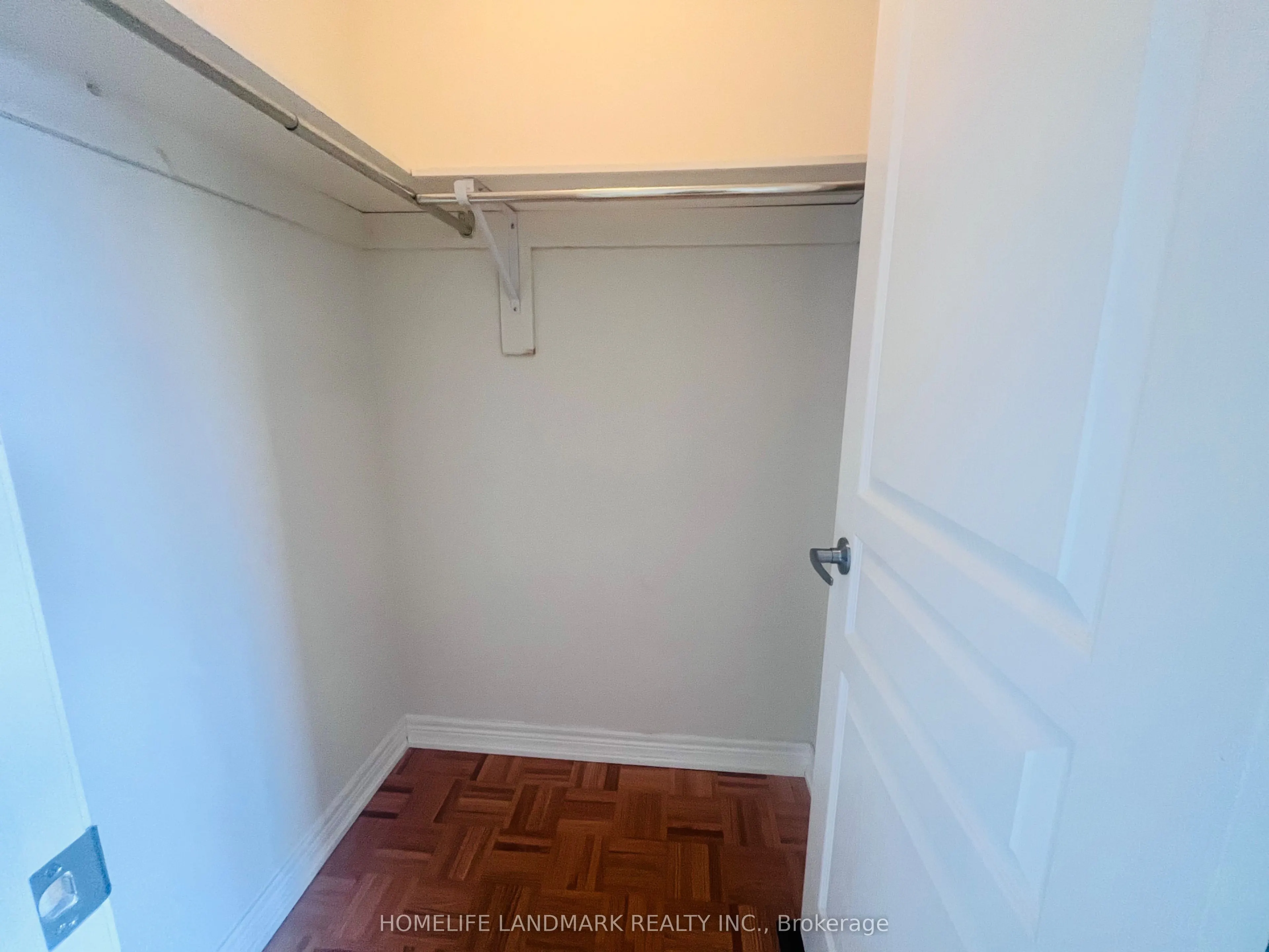 27 Thistle Avenue