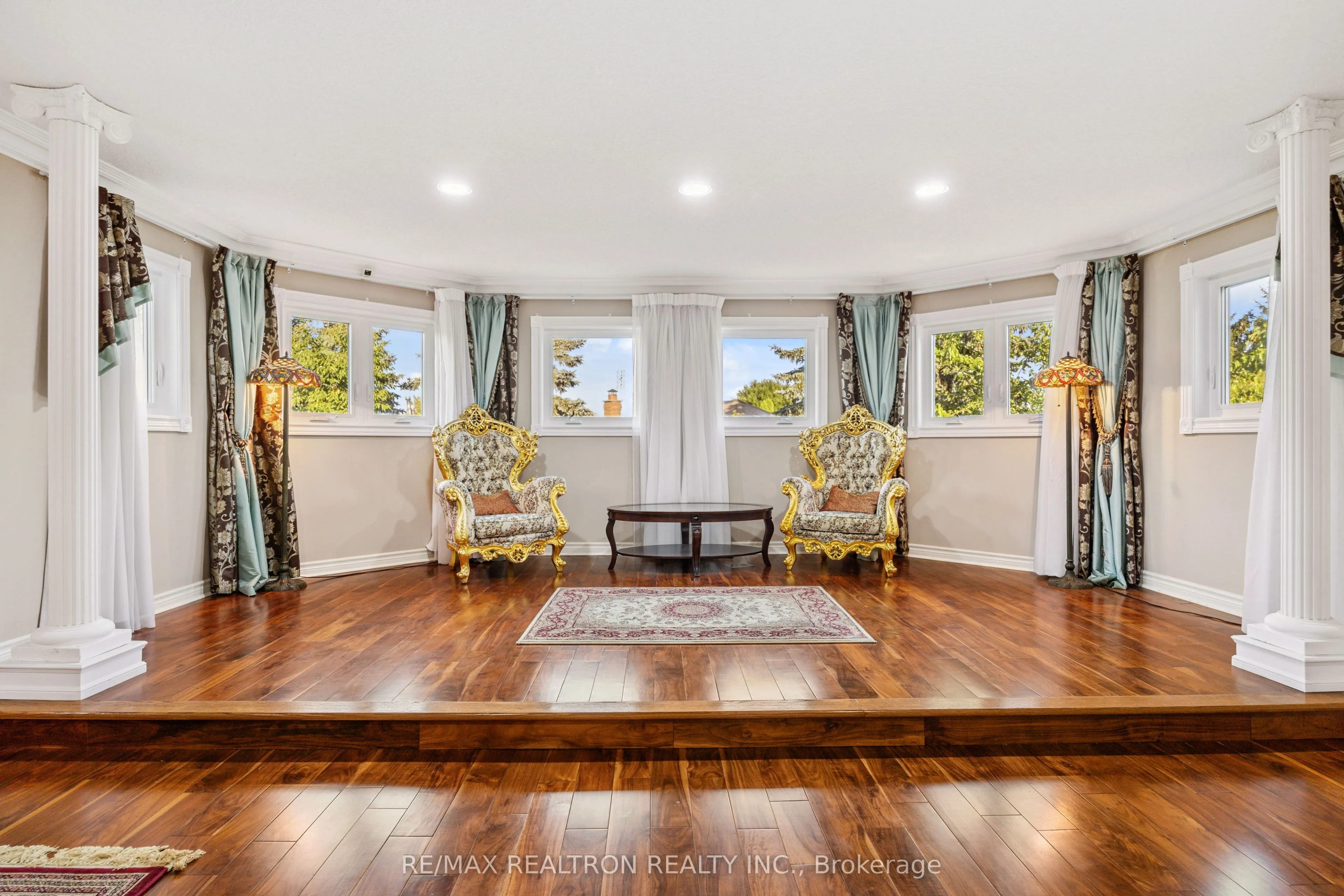 161 Devonsleigh Boulevard W