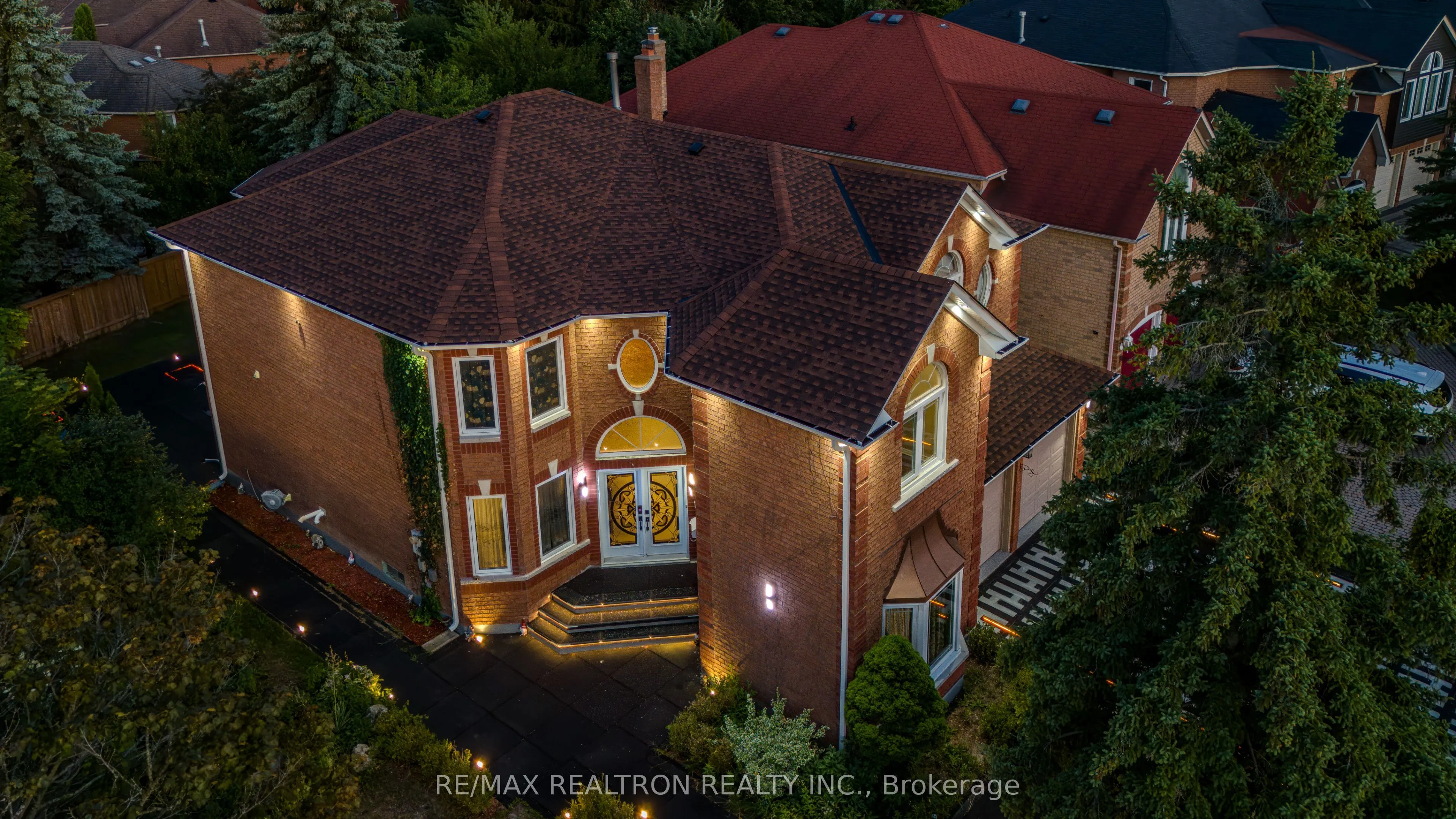 161 Devonsleigh Boulevard W