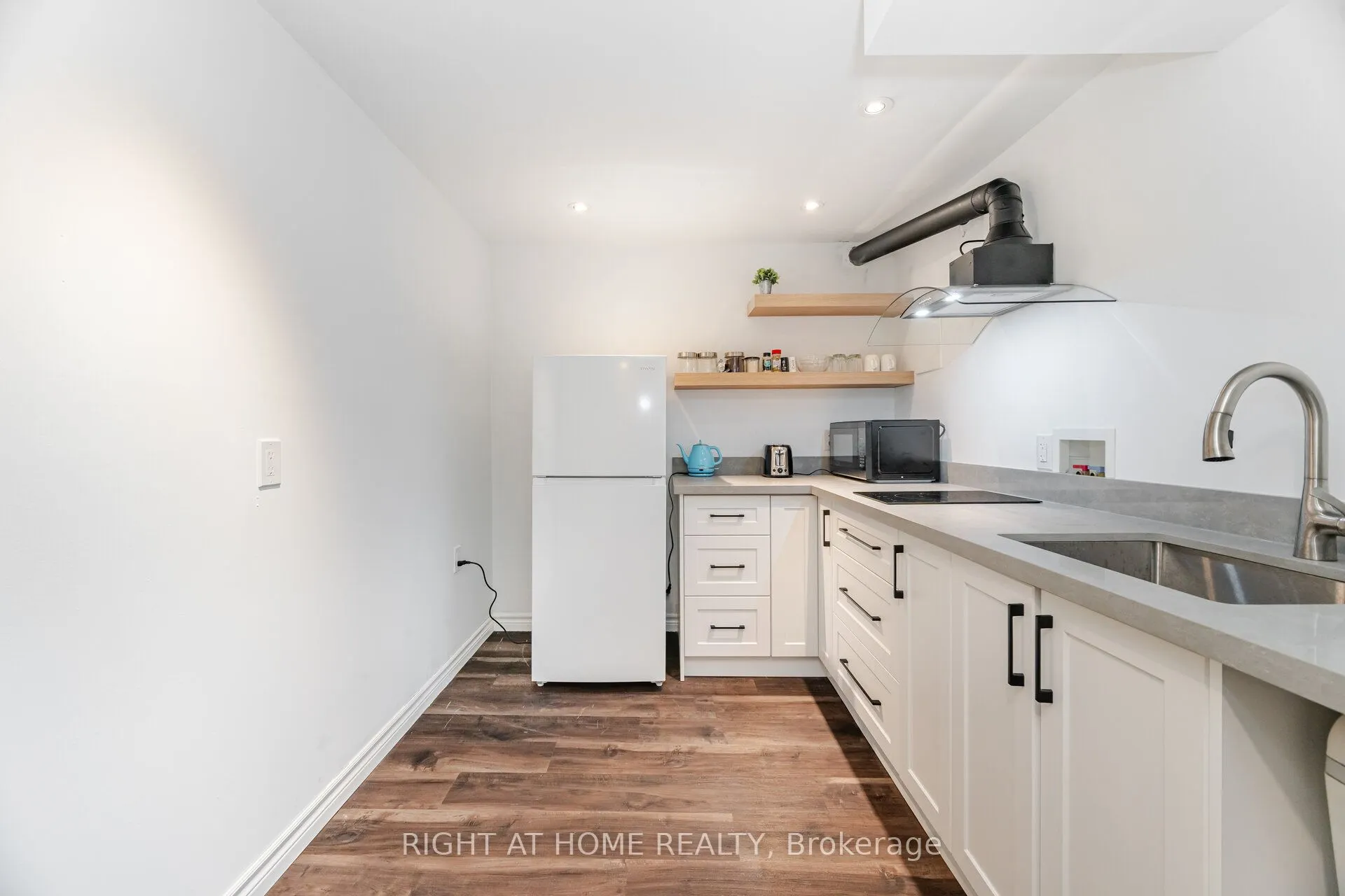 15 Kemano Road