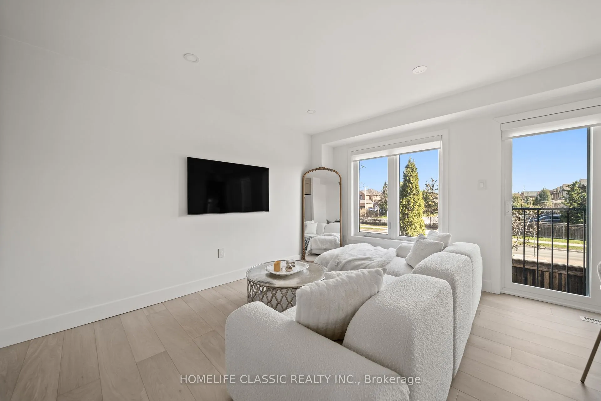 14 Larissa Court, #7