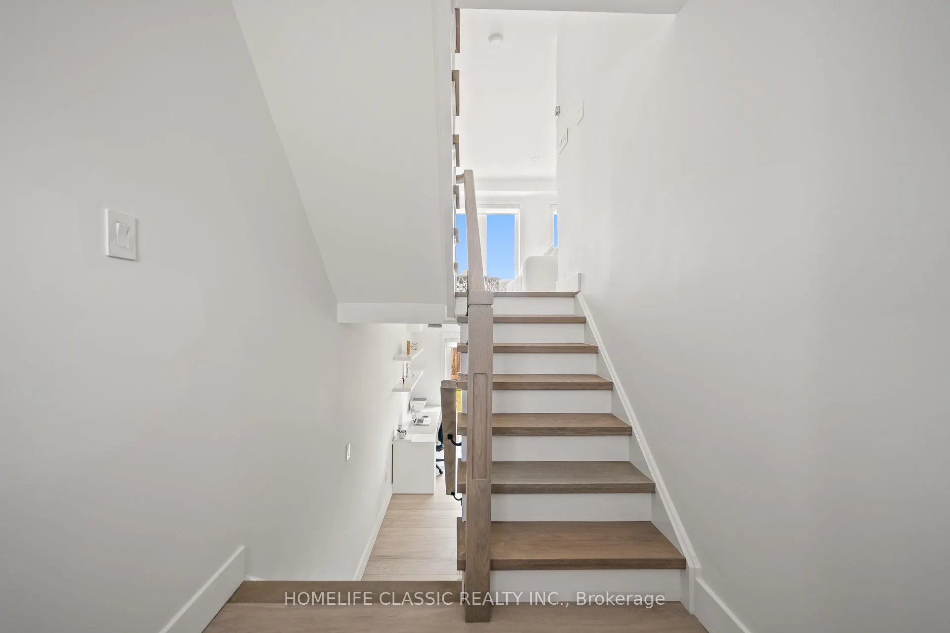 14 Larissa Court, #7