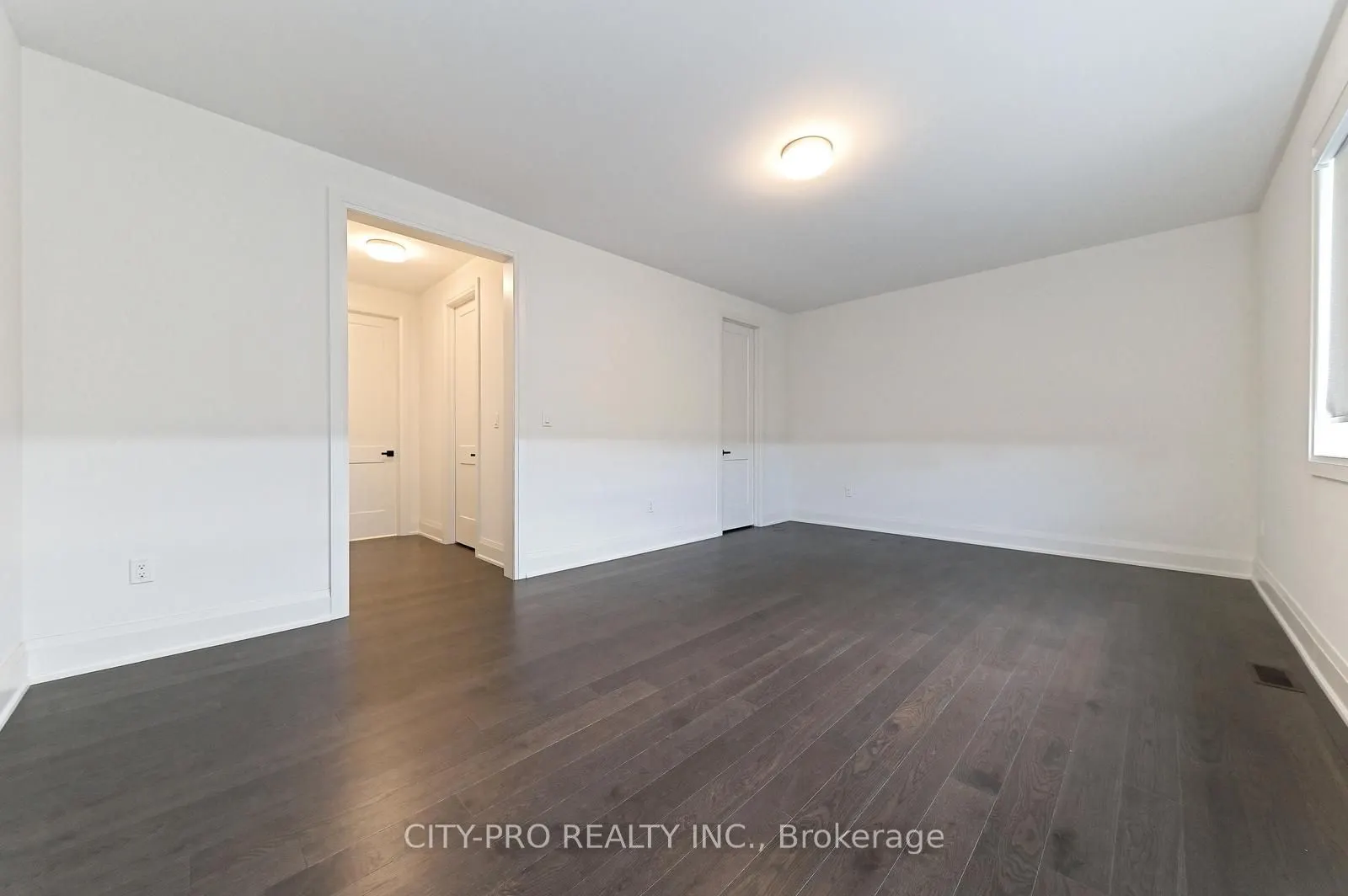 33 Sparrow Way