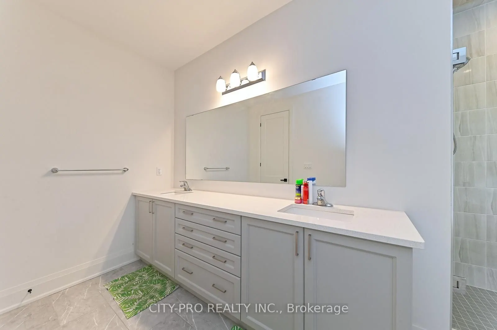 33 Sparrow Way