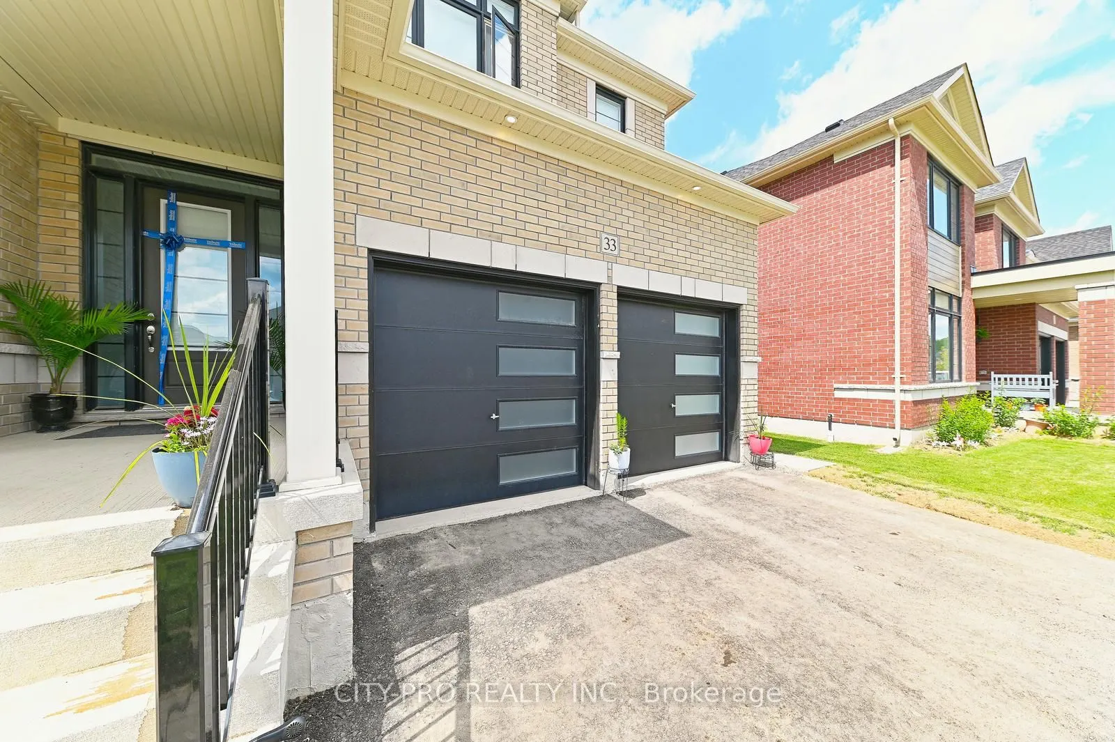 33 Sparrow Way