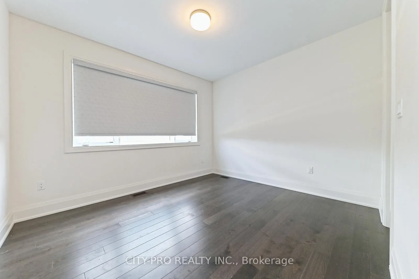 33 Sparrow Way