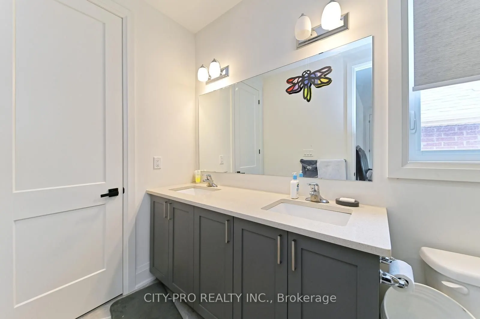 33 Sparrow Way