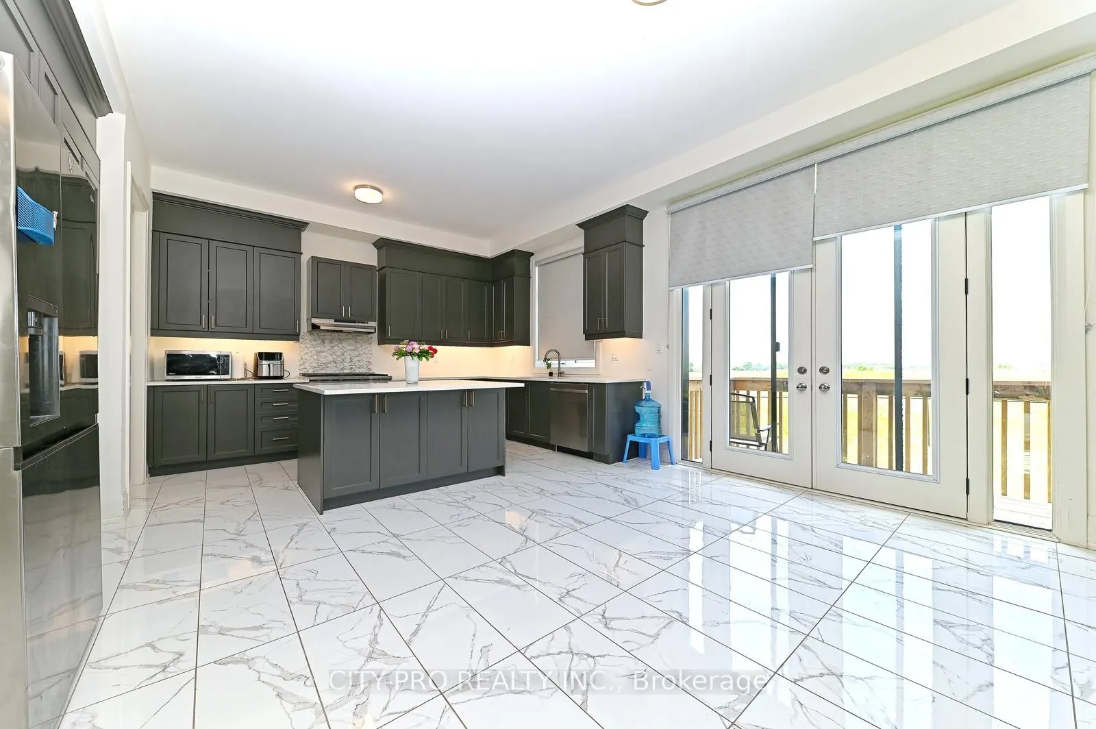 33 Sparrow Way