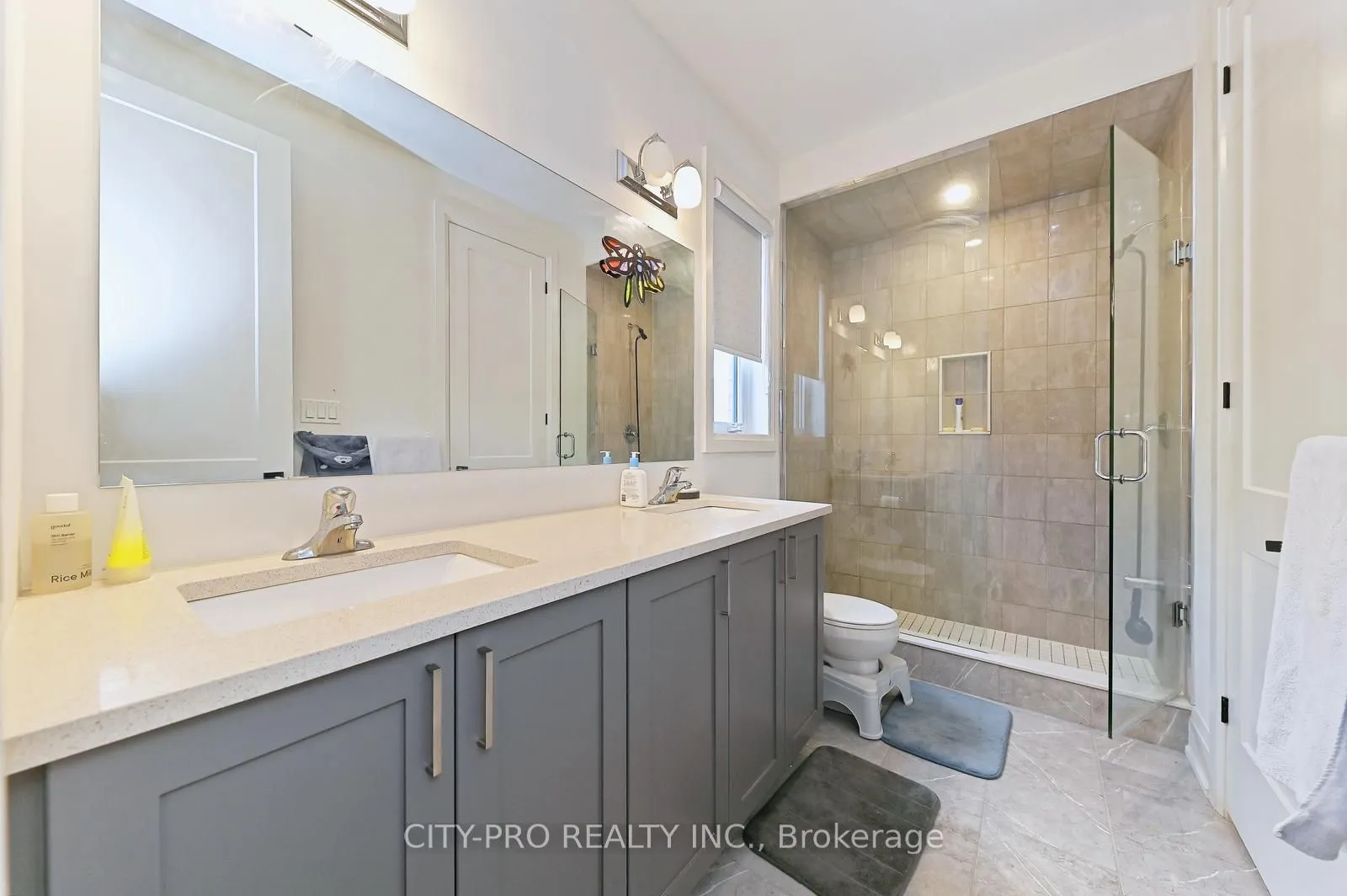 33 Sparrow Way