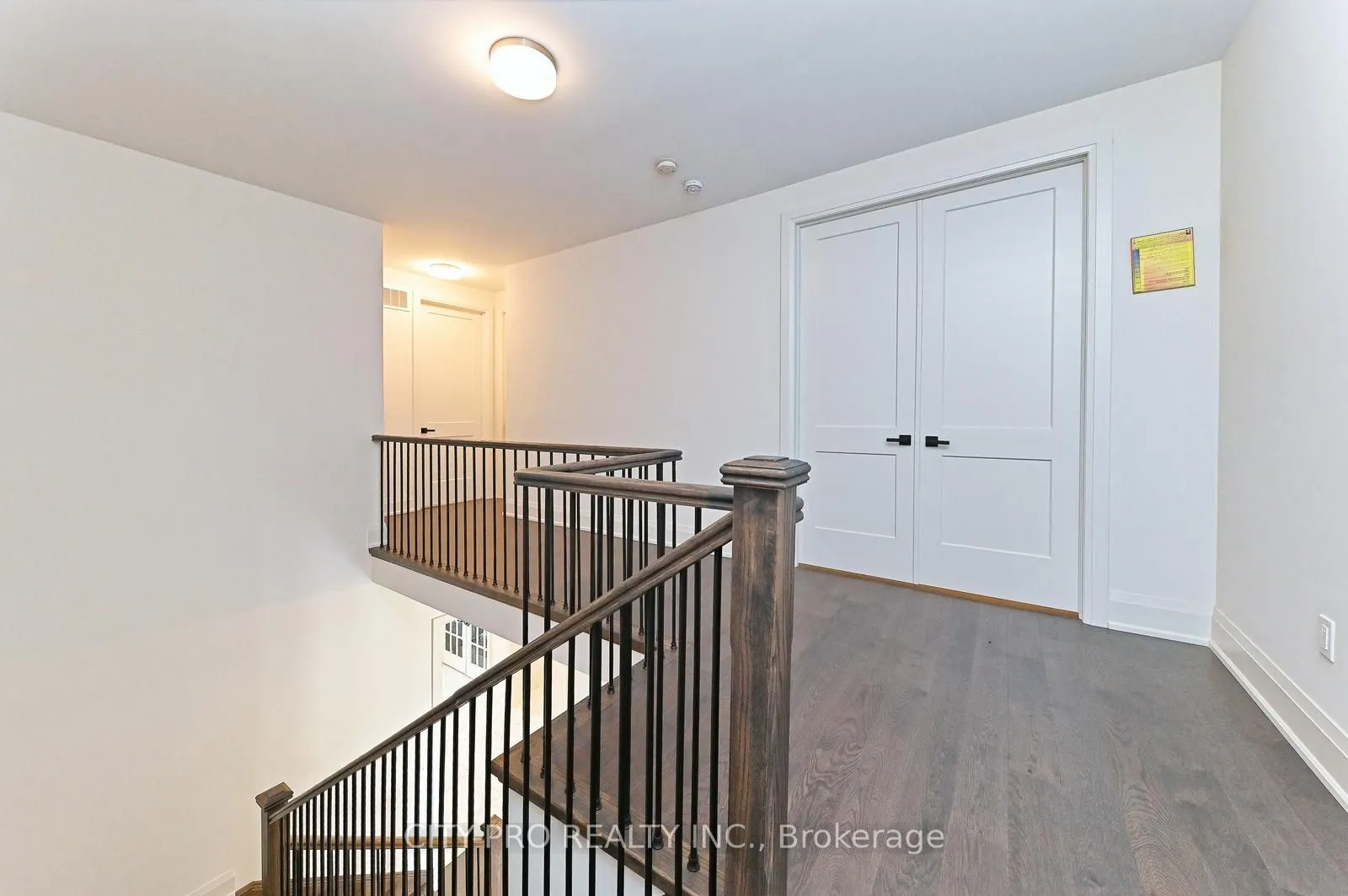 33 Sparrow Way
