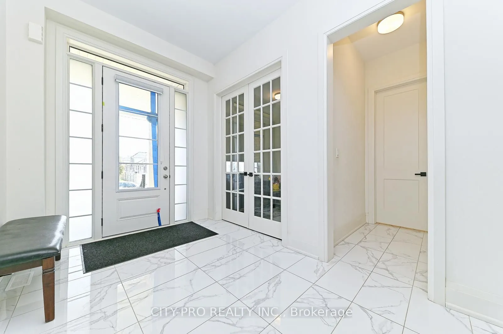 33 Sparrow Way