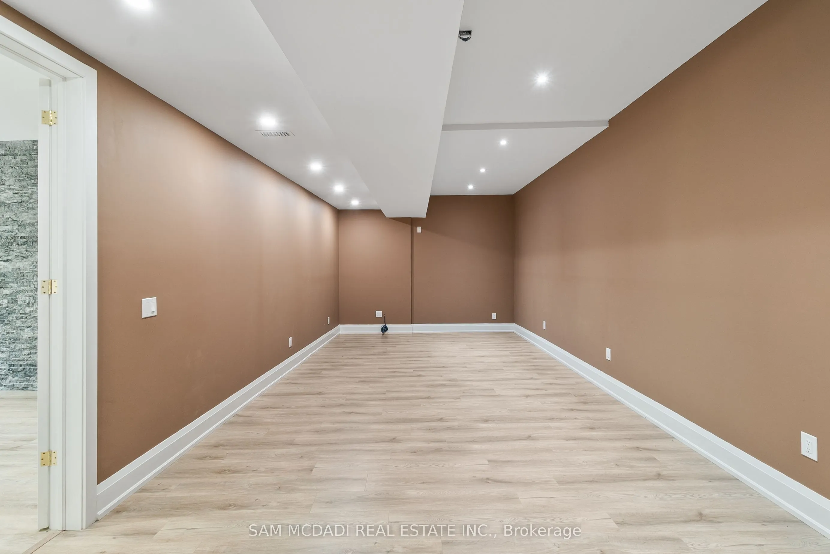 15 Glenview Heights Lane