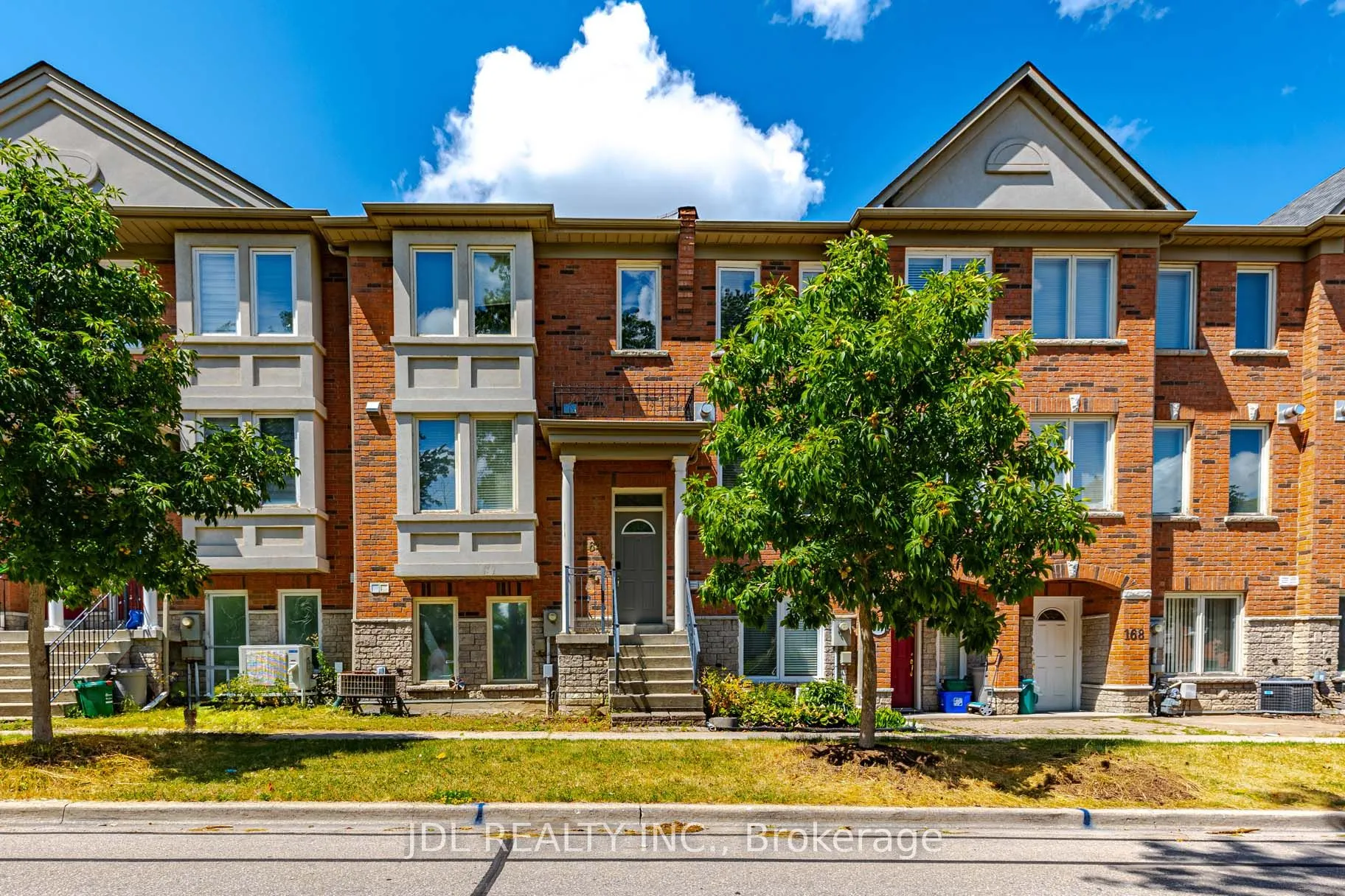 164 Galleria Parkway