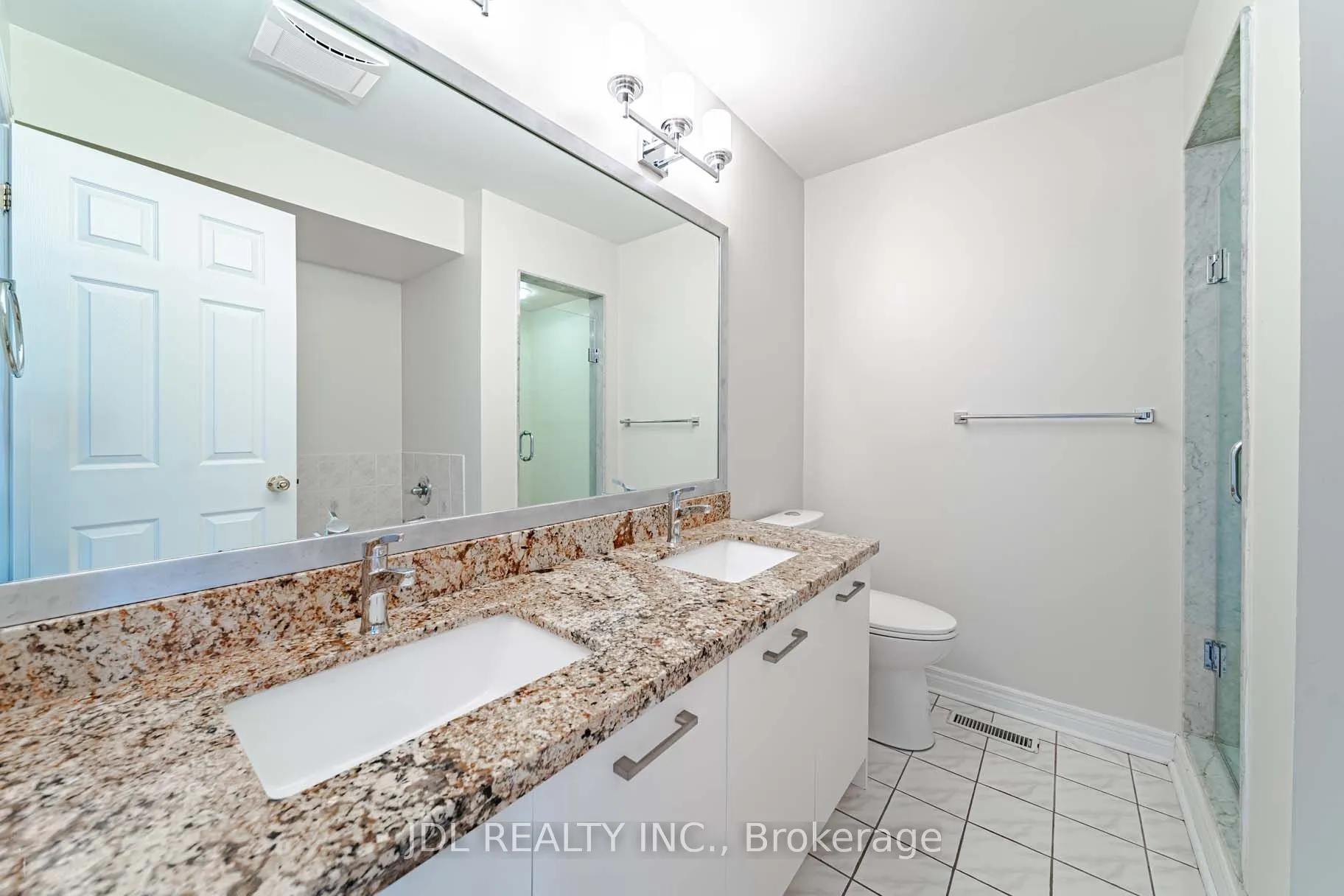 164 Galleria Parkway
