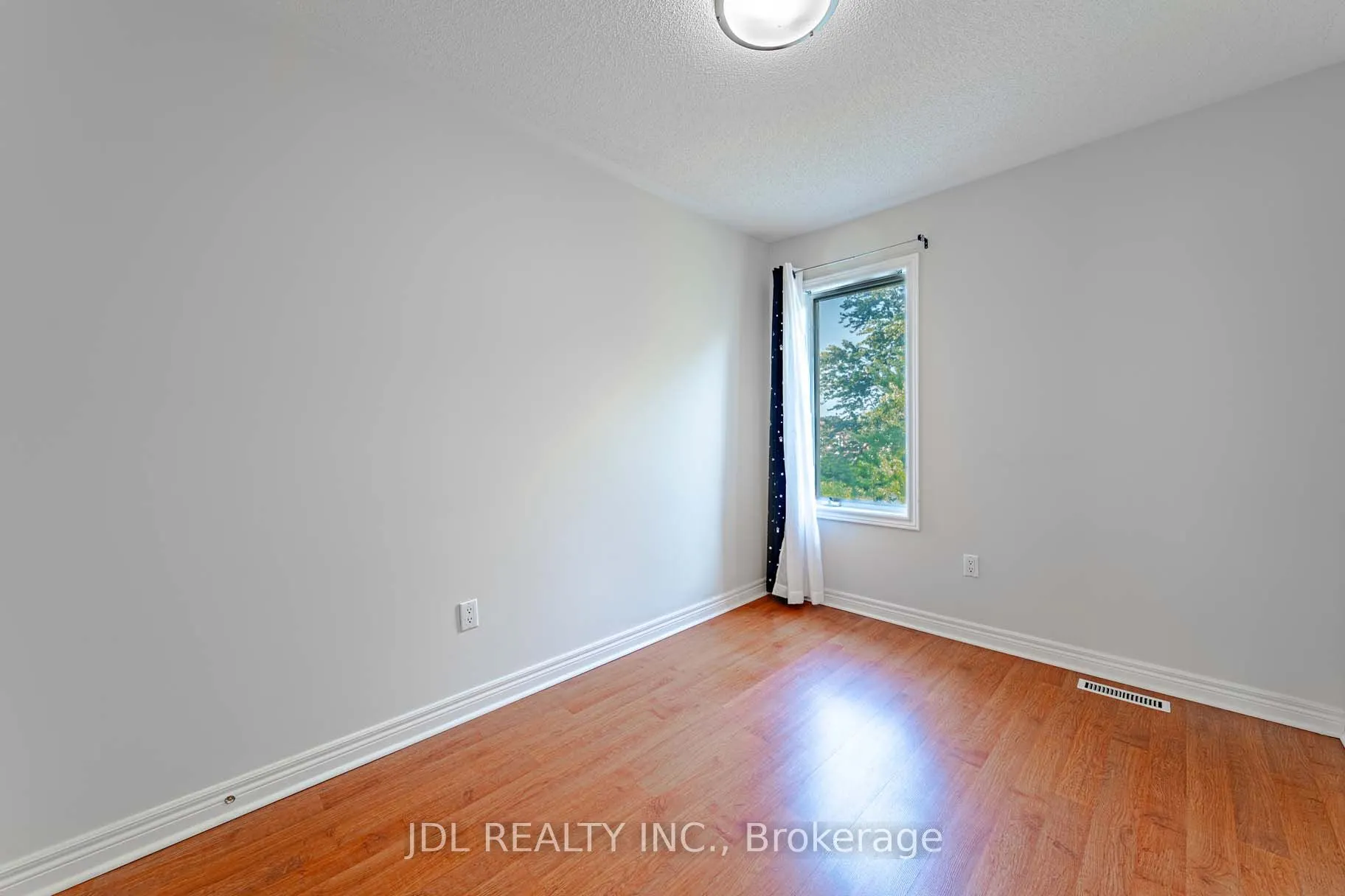 164 Galleria Parkway