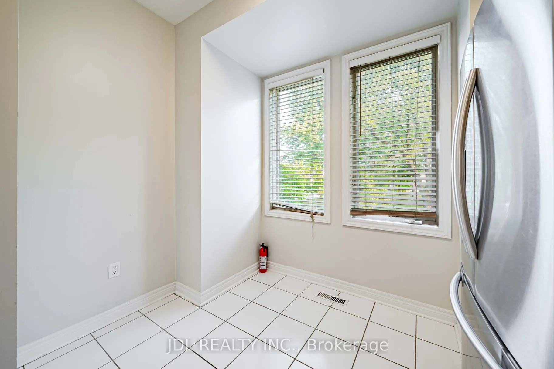 164 Galleria Parkway