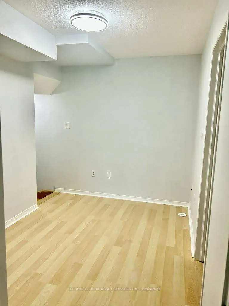 308 John Street, #220