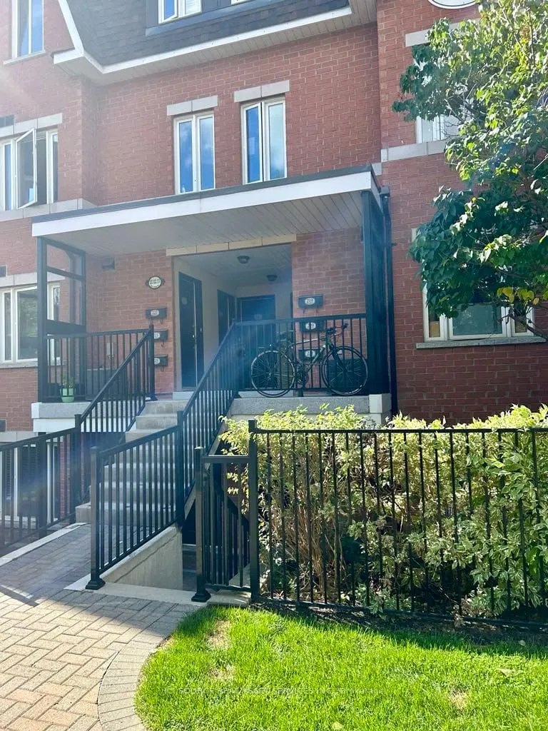 308 John Street, #220
