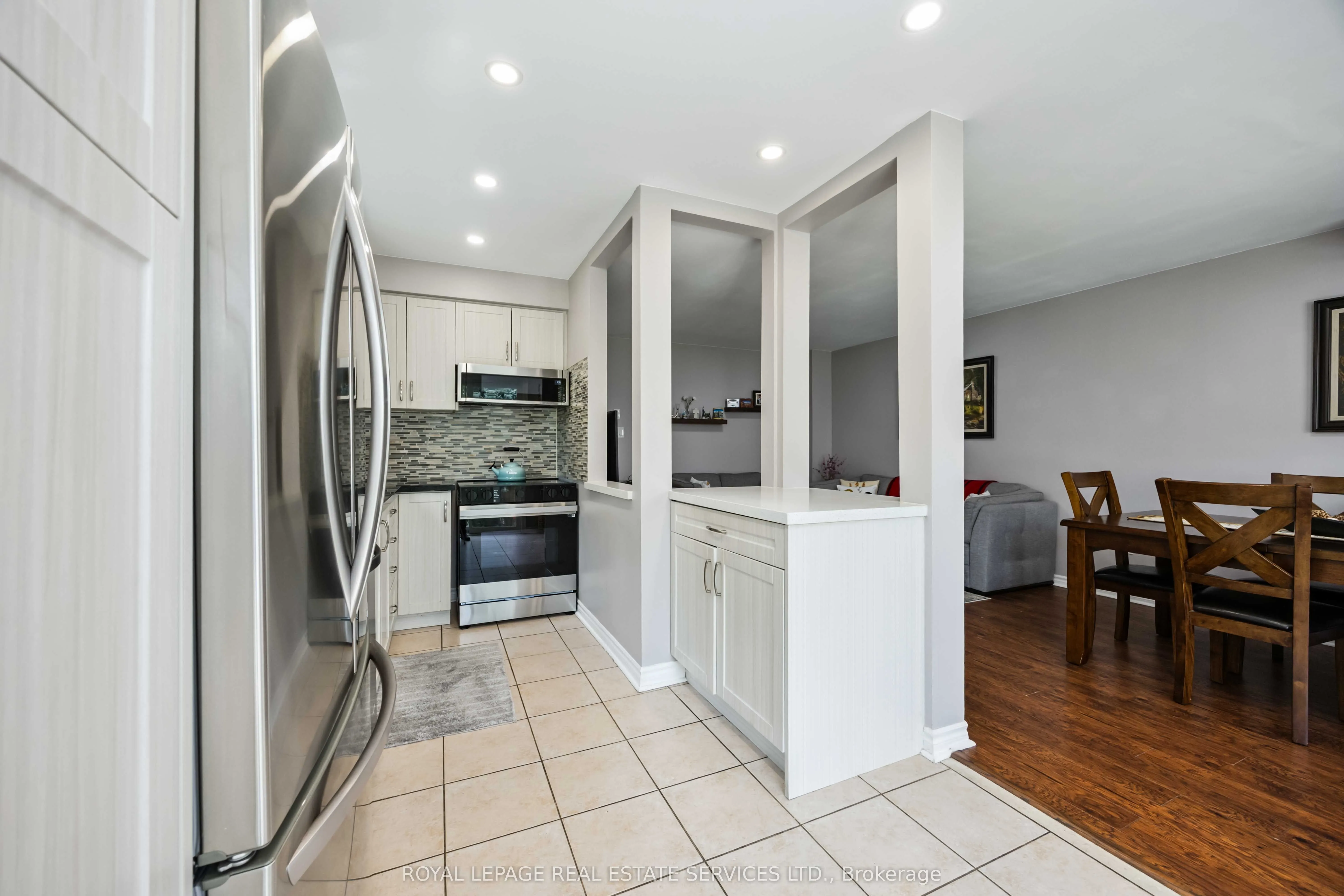 90 Breeze Drive