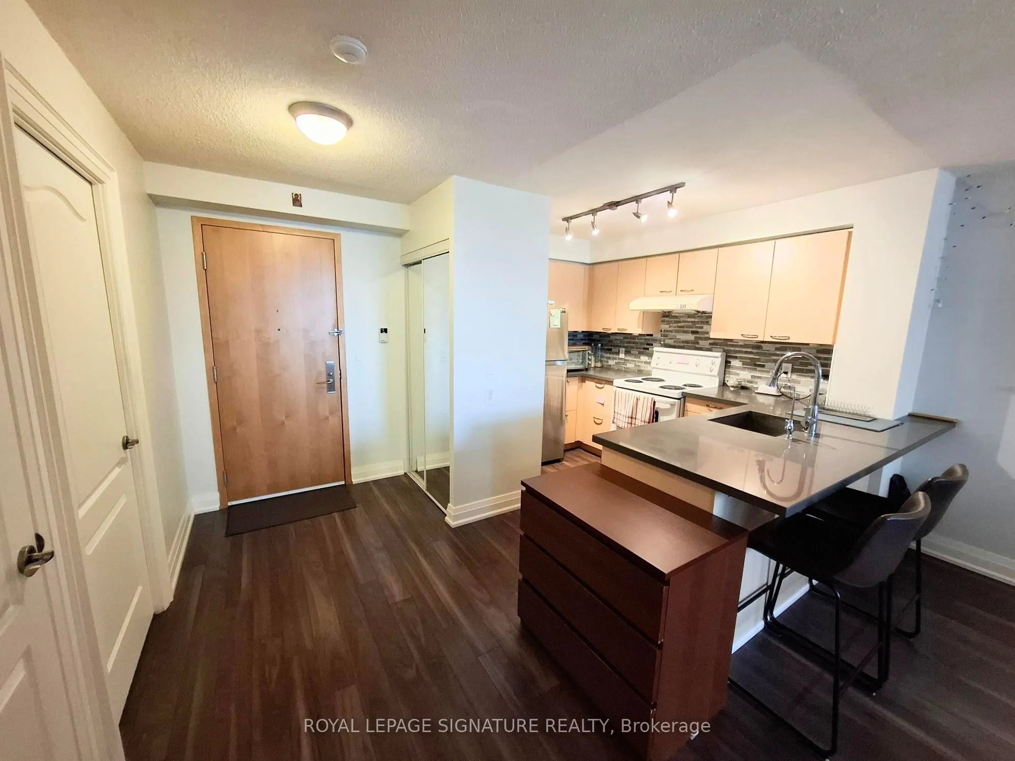 62 Suncrest Boulevard, #610