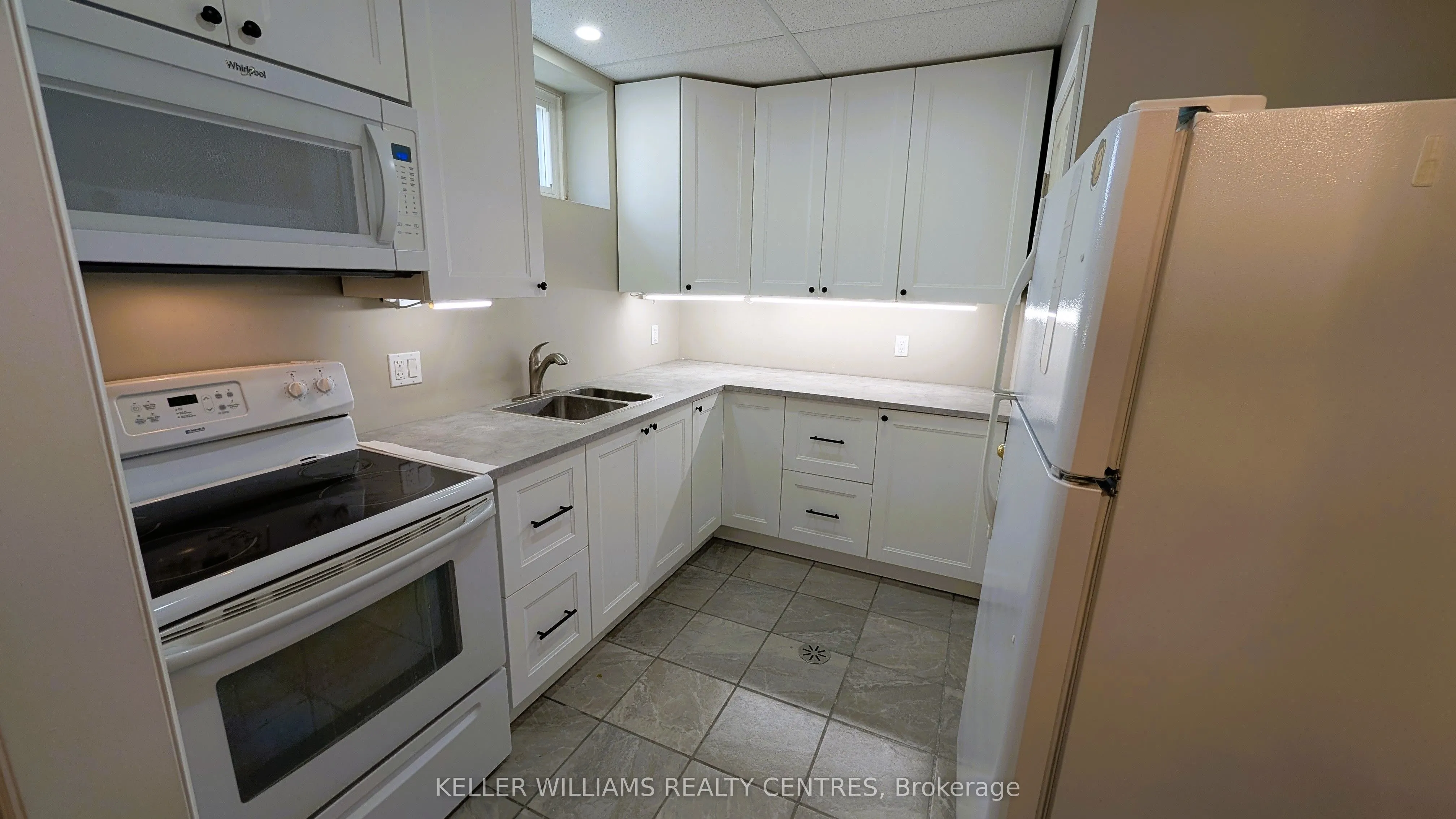 96 Carrick Avenue, #LOWER