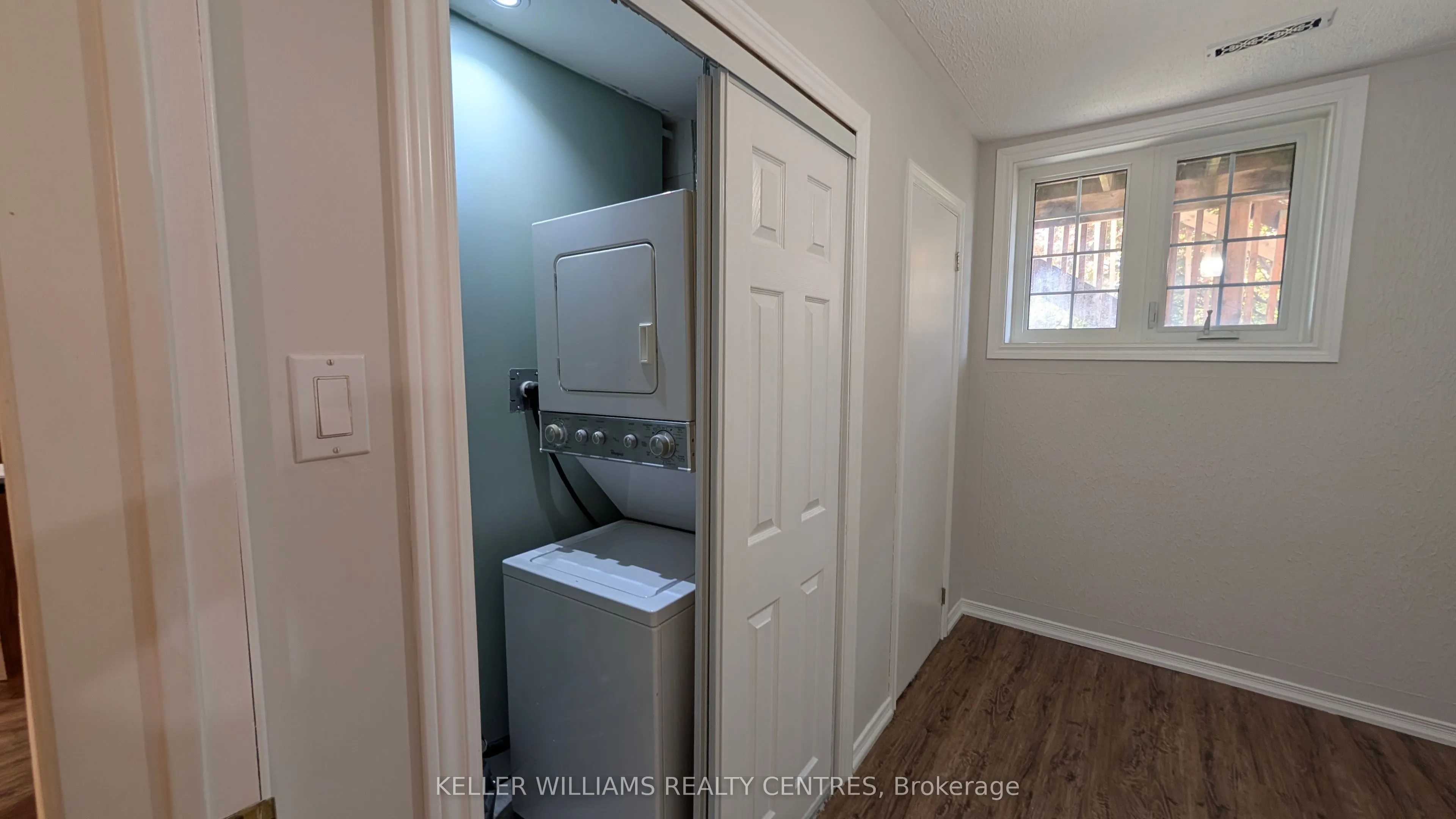 96 Carrick Avenue, #LOWER