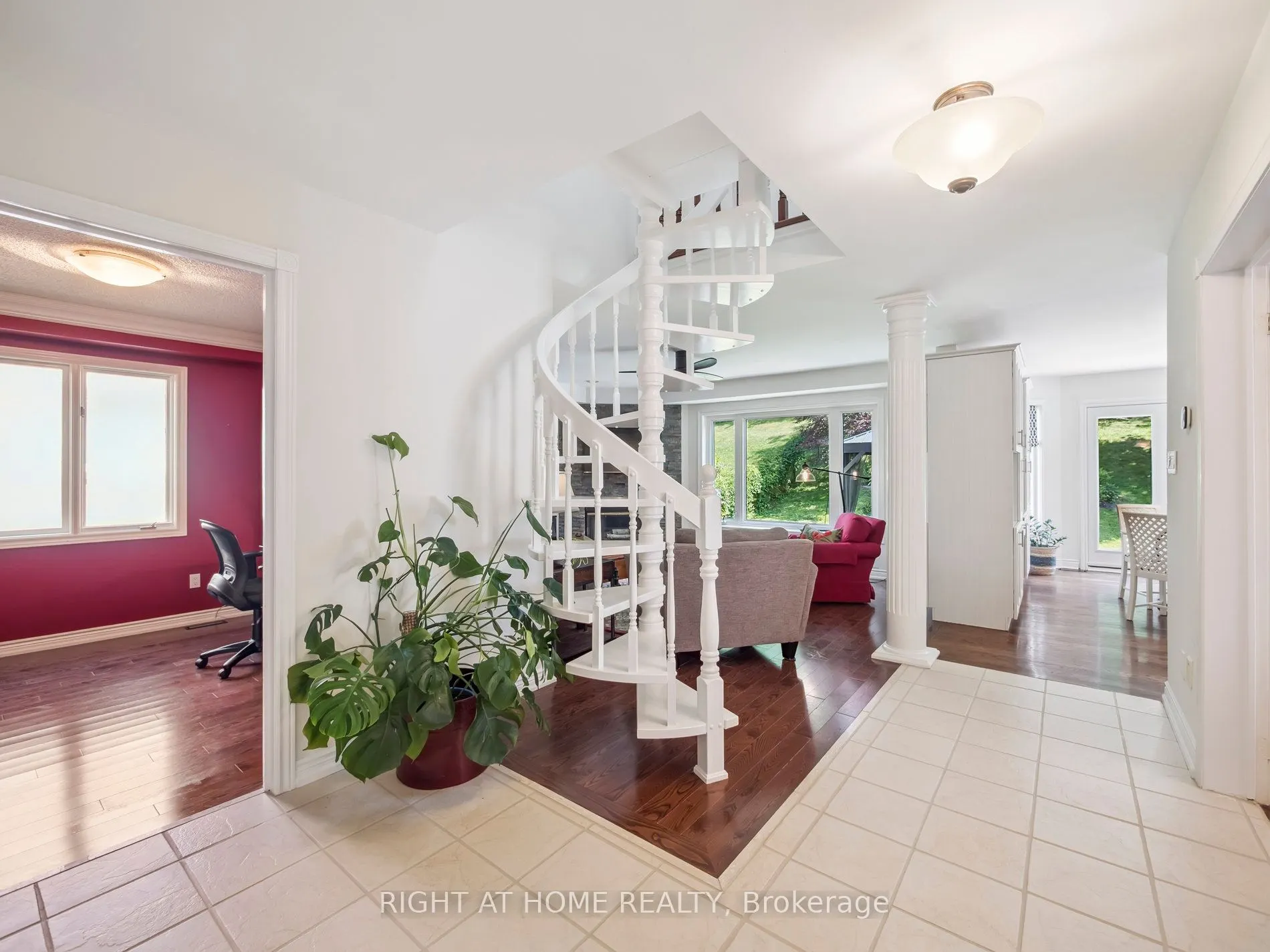 100 Carlyle Crescent