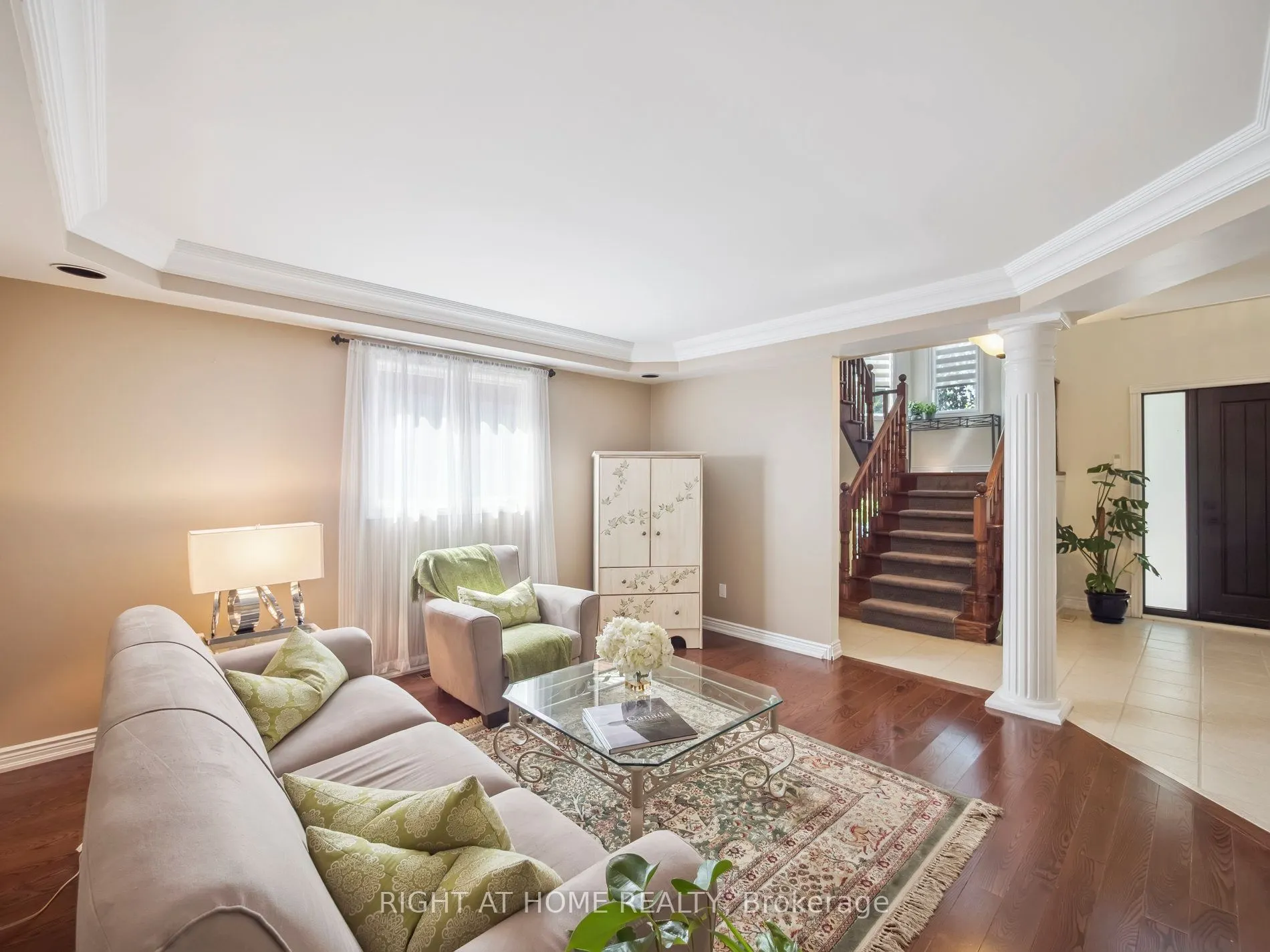 100 Carlyle Crescent