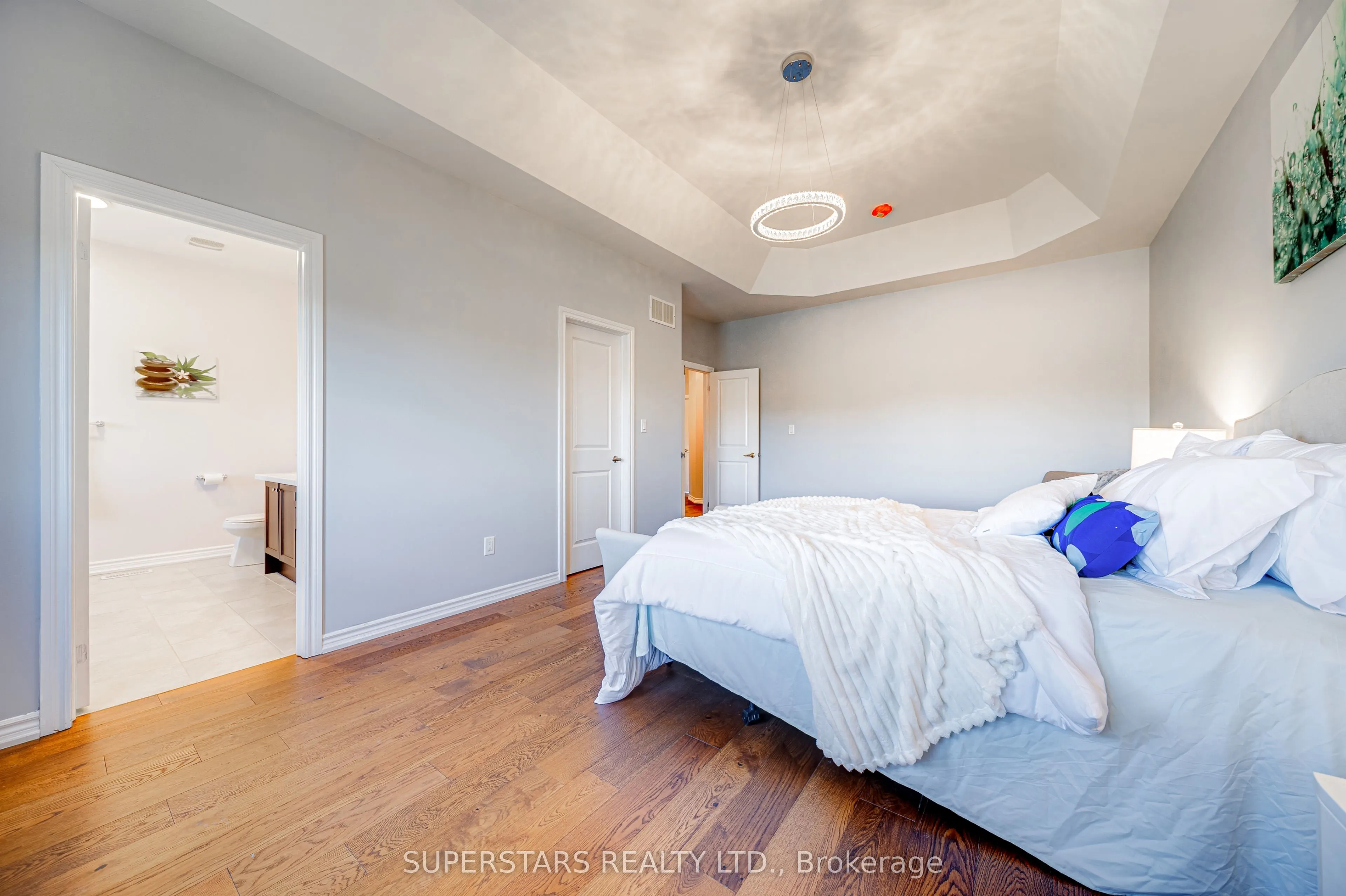 31 Roy Harper Avenue