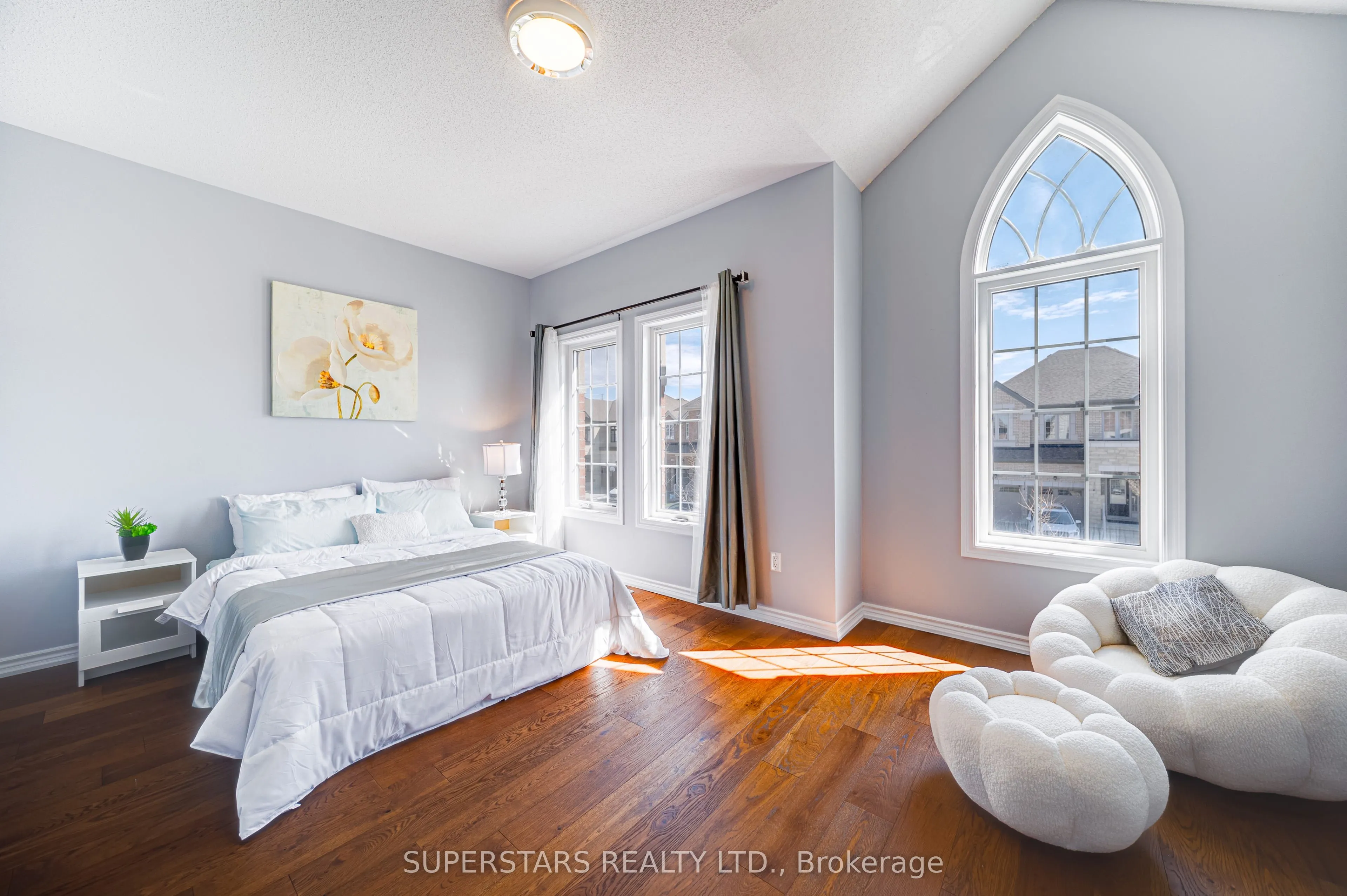31 Roy Harper Avenue