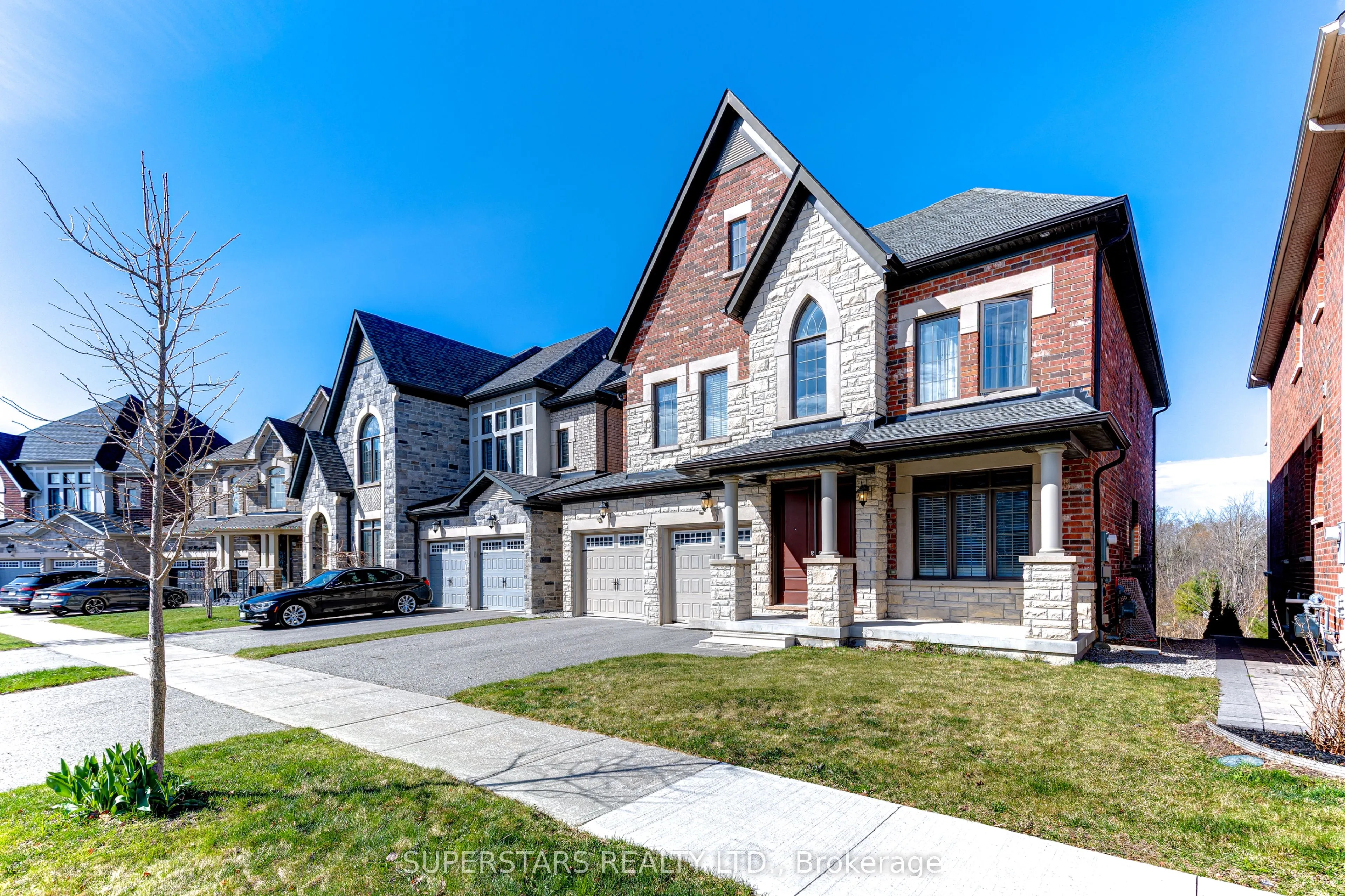 31 Roy Harper Avenue