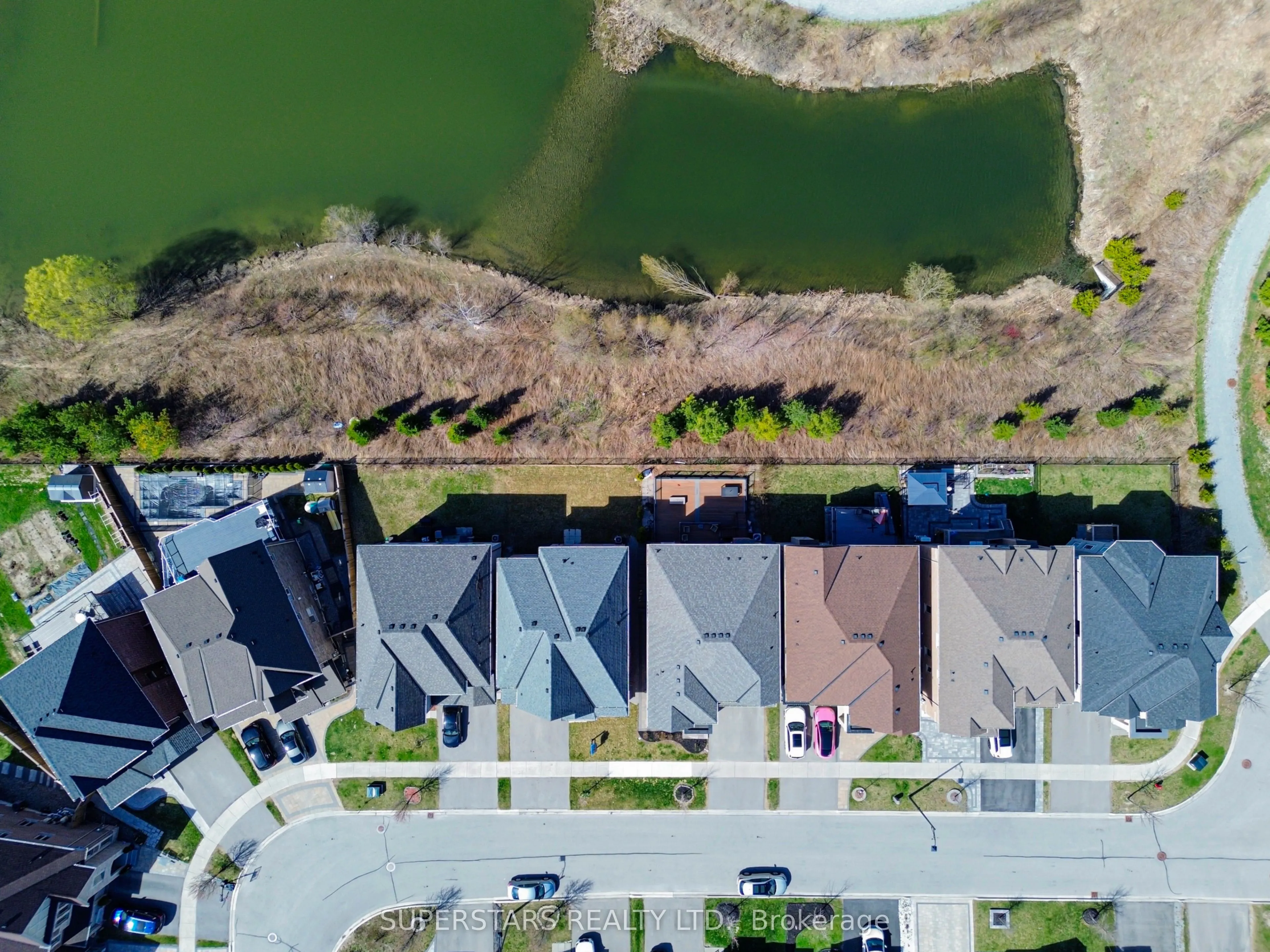 31 Roy Harper Avenue