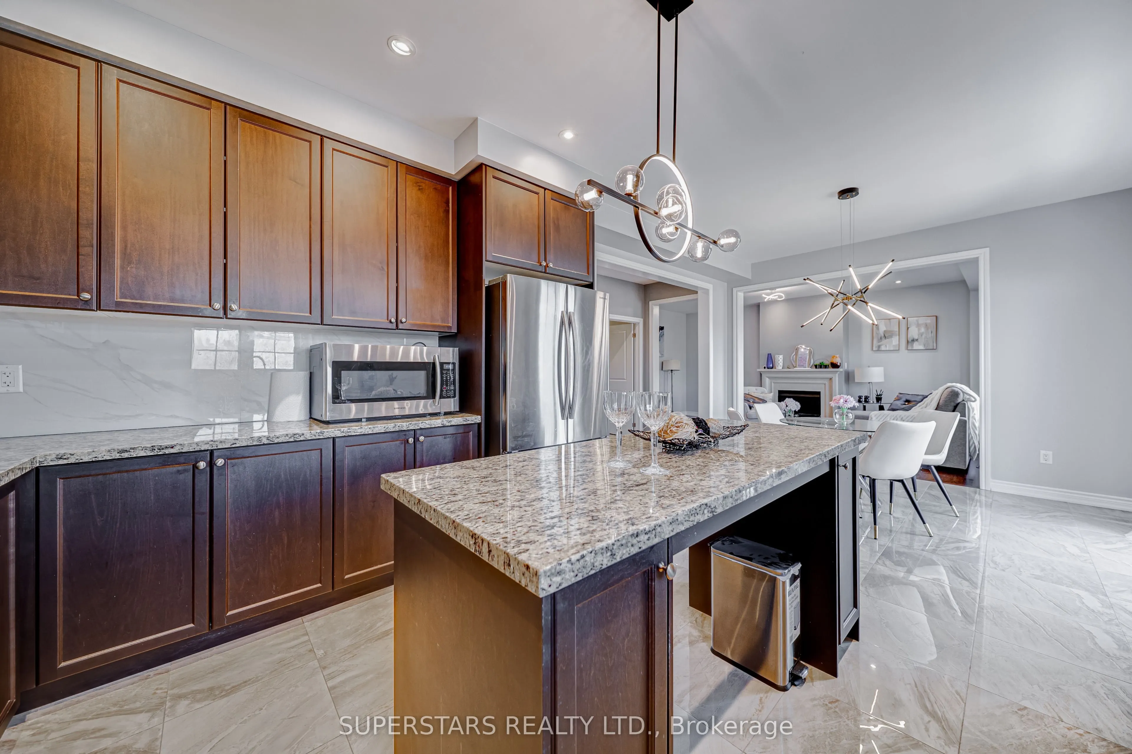 31 Roy Harper Avenue
