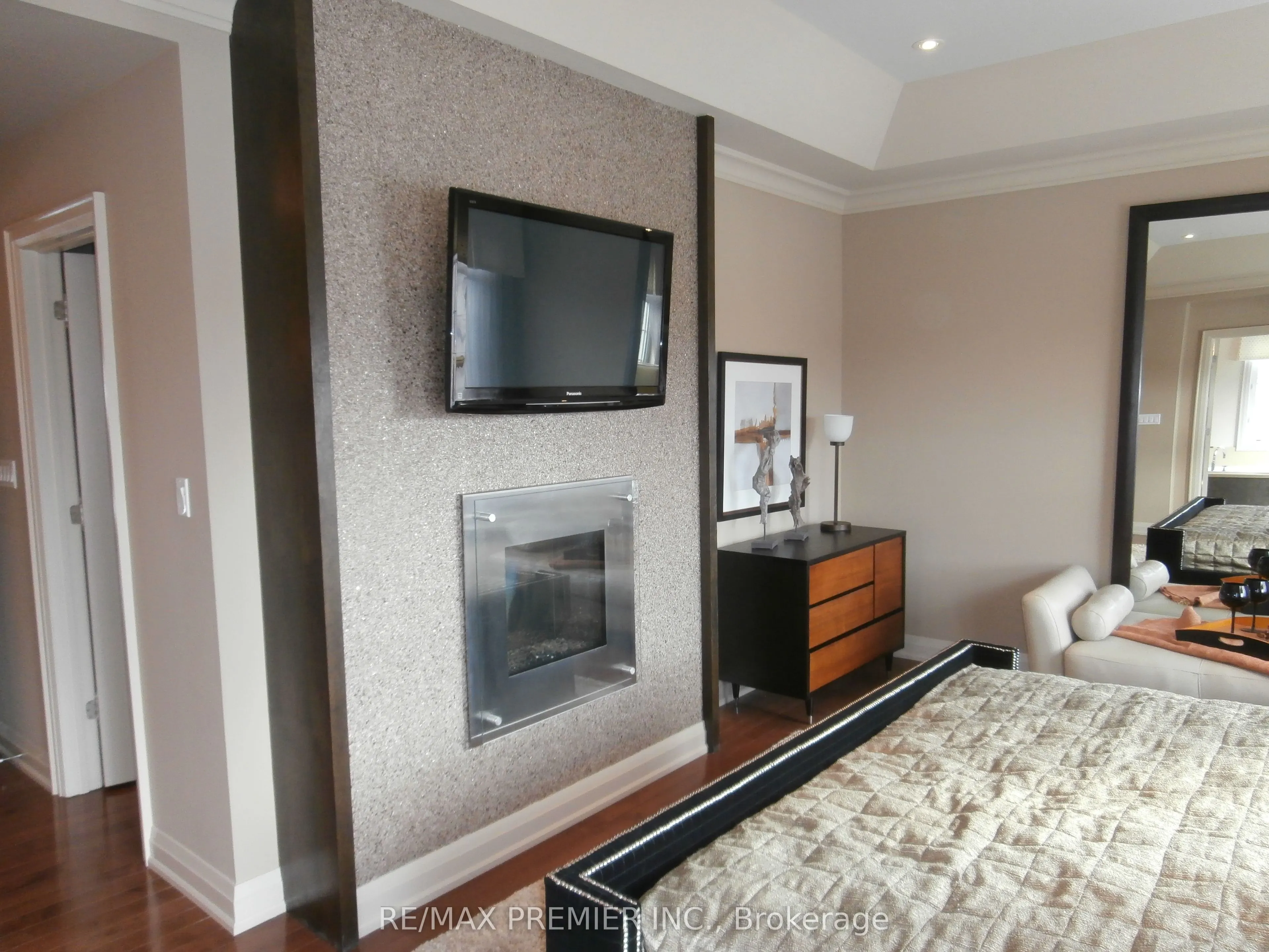 76 Orleans Circle
