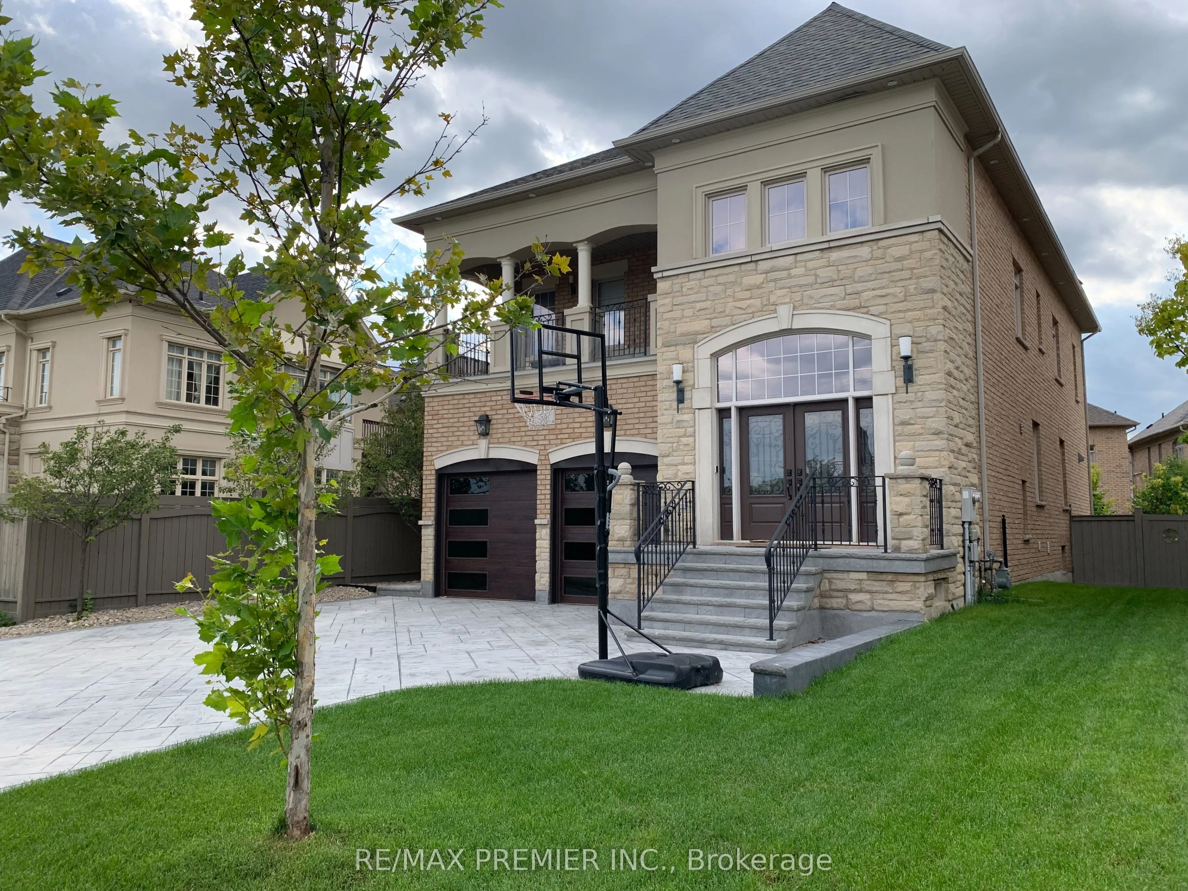 76 Orleans Circle