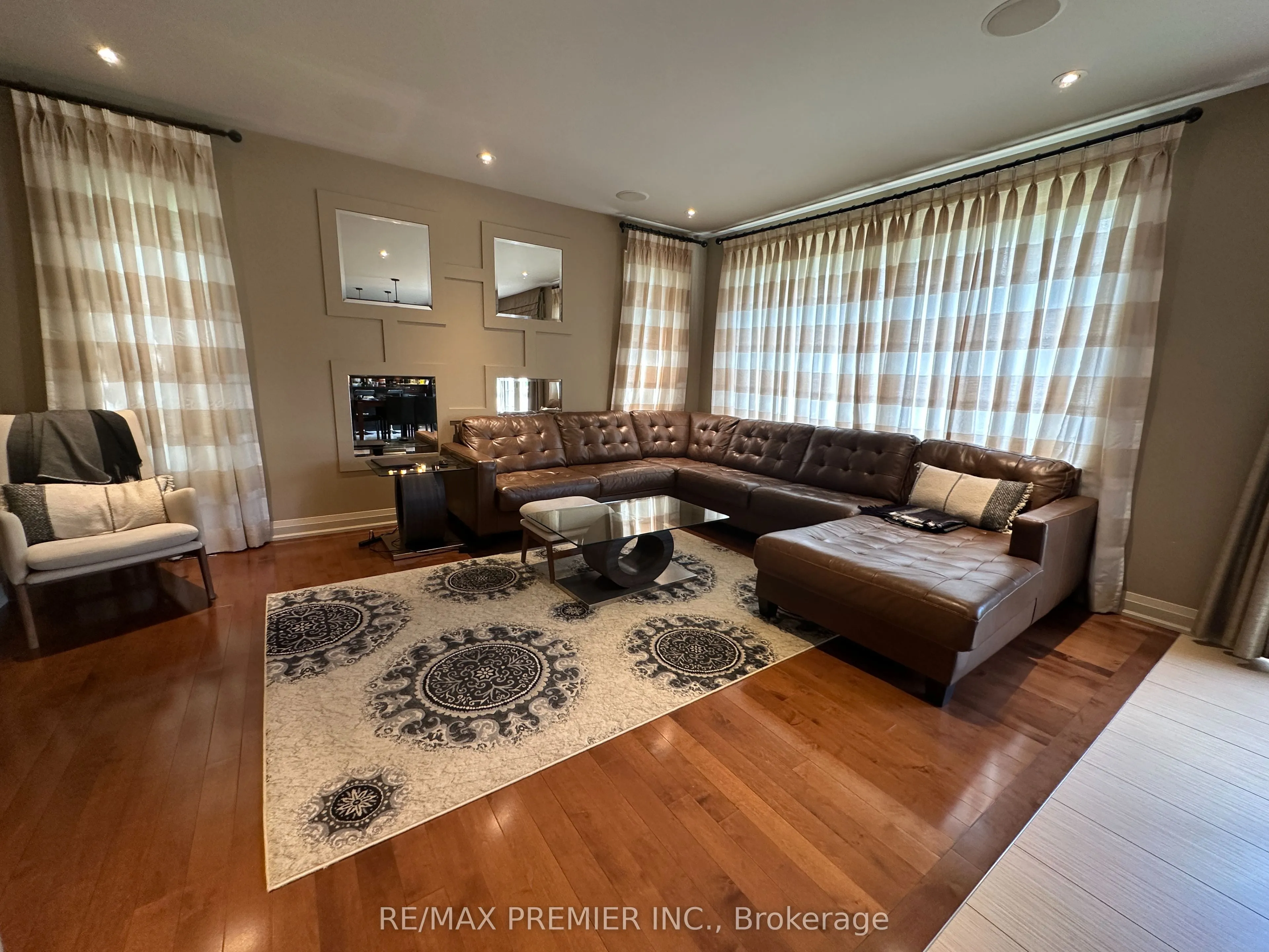 76 Orleans Circle